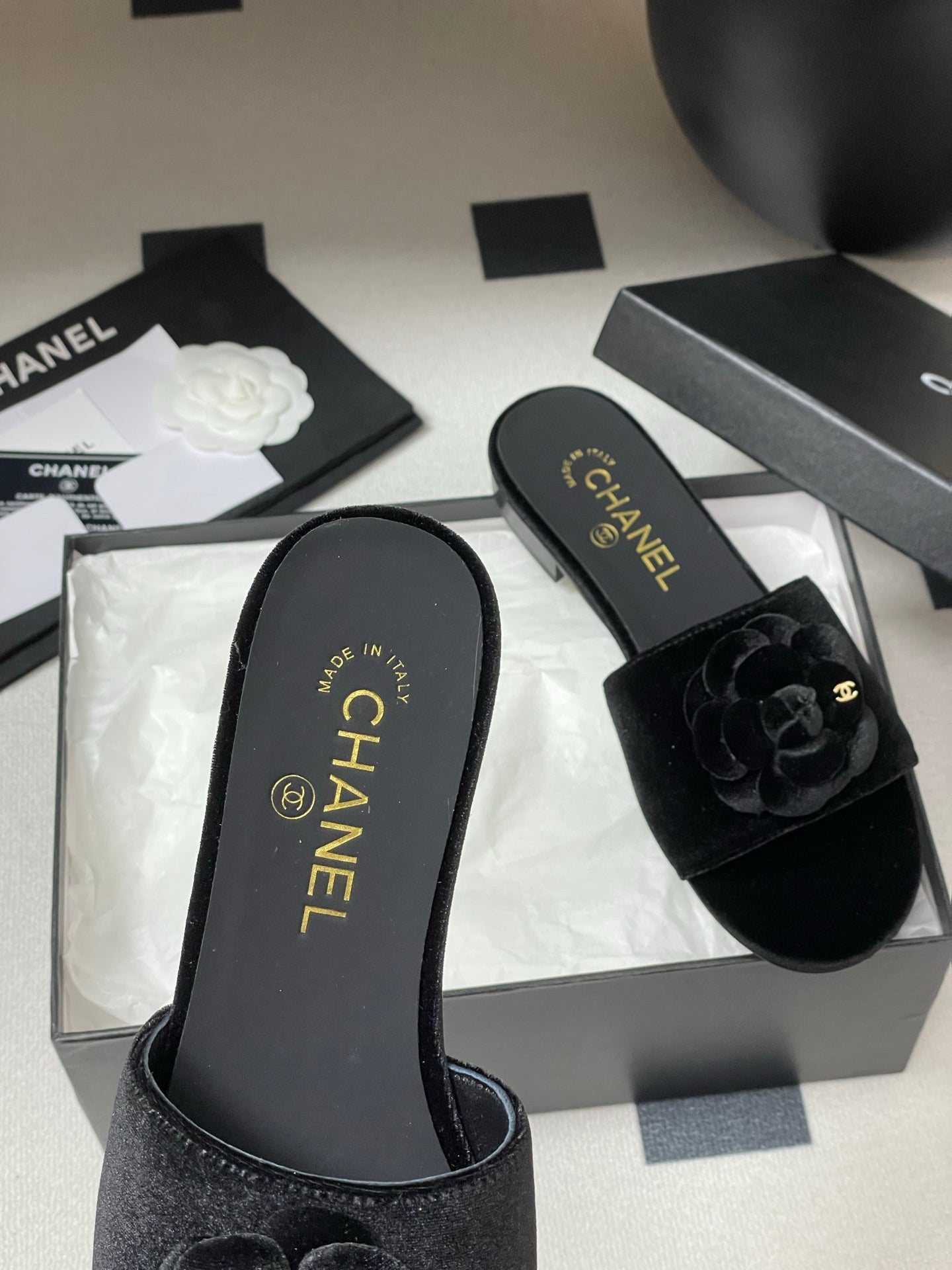 CC 25S Sandal Flower