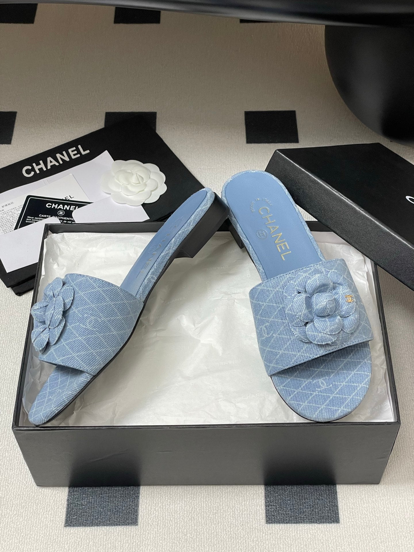 CC 25S Sandal Flower