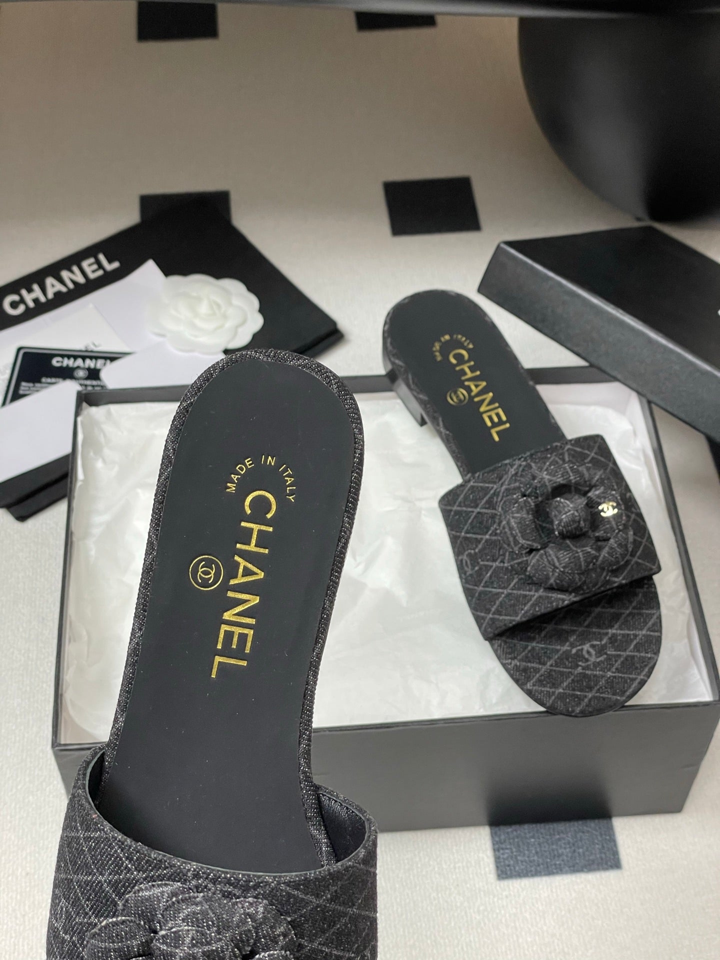 CC 25S Sandal Flower