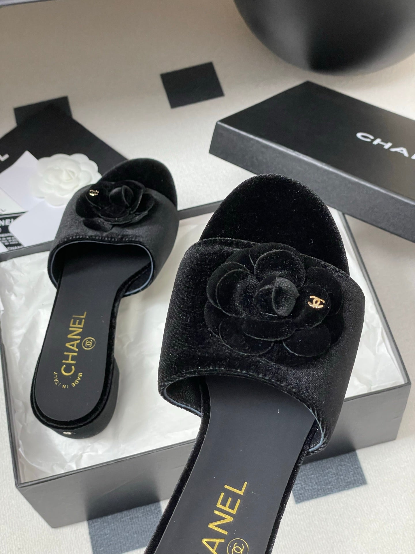 CC 25S Sandal Flower