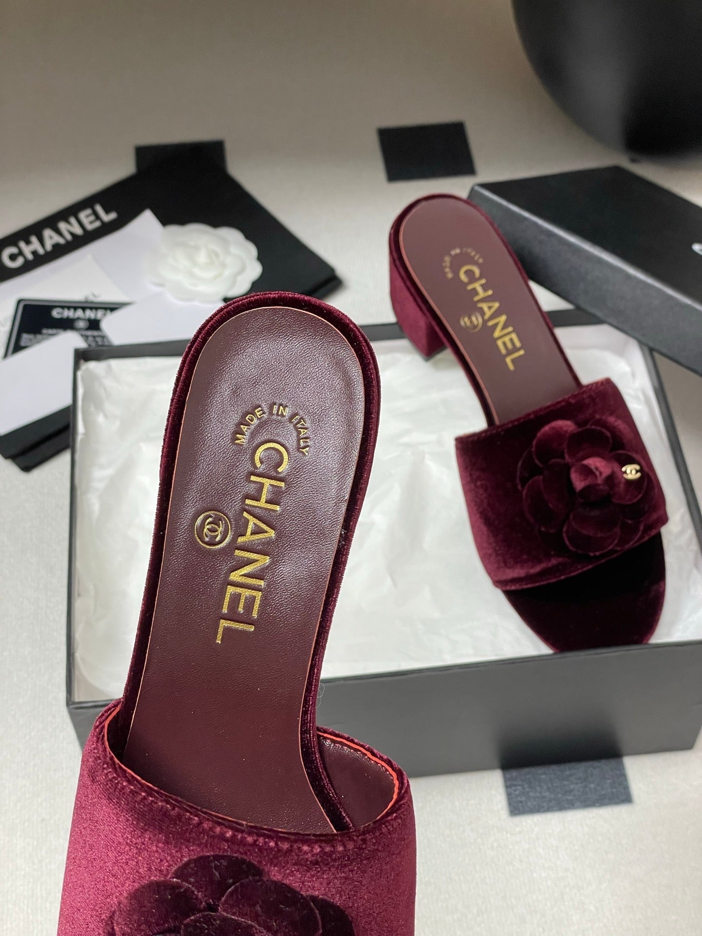 CC 25S Sandal Flower