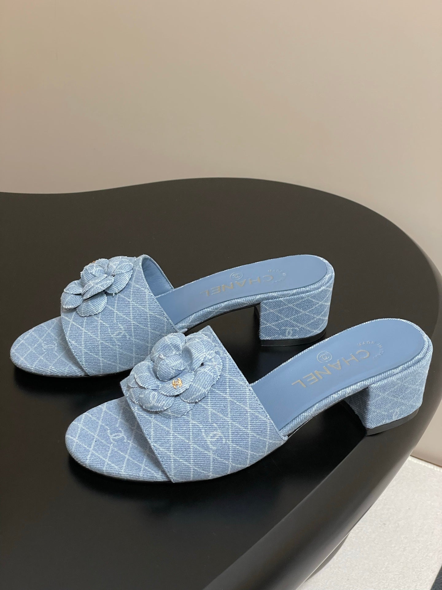 CC 25S Sandal Flower