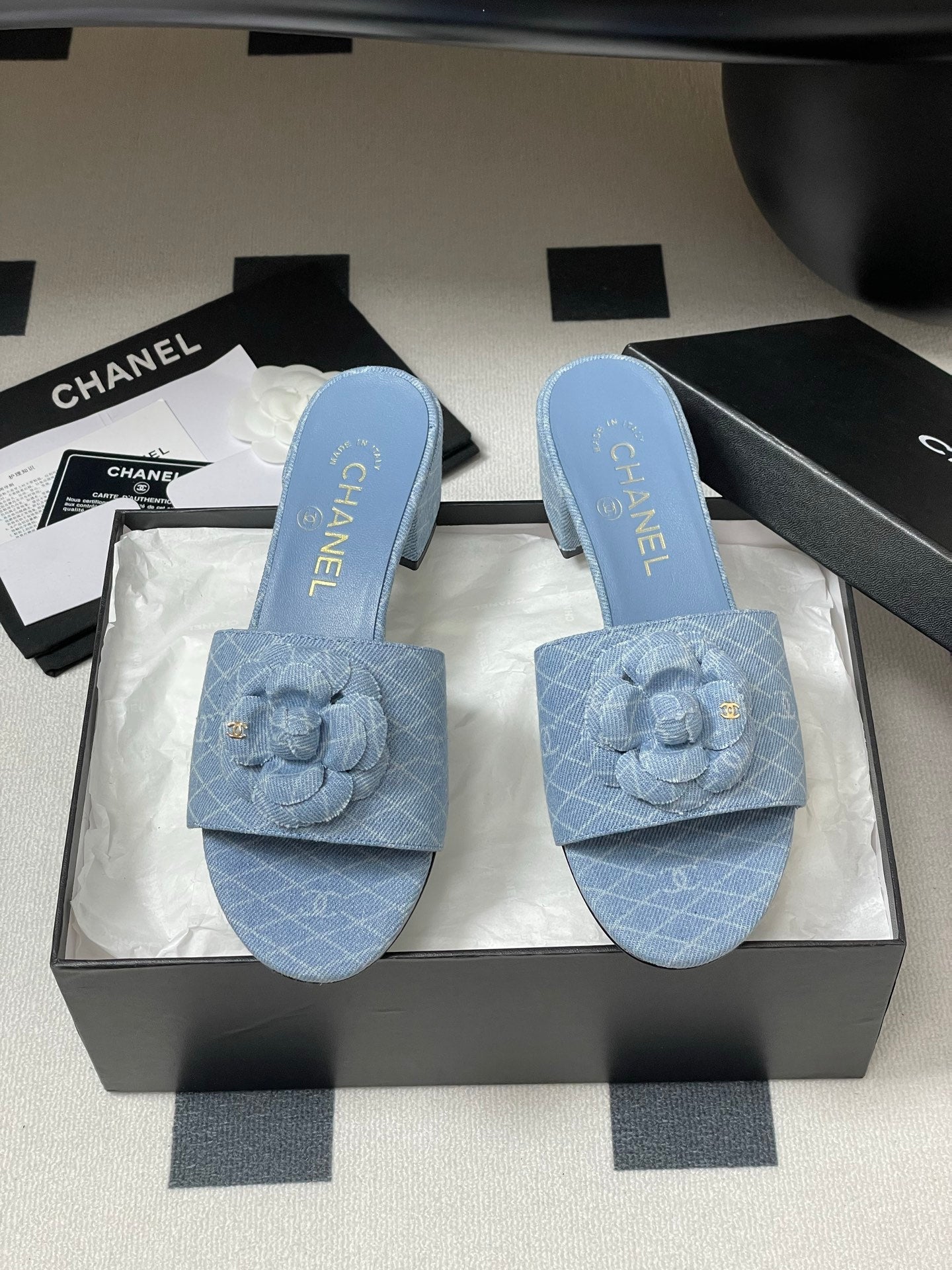 CC 25S Sandal Flower