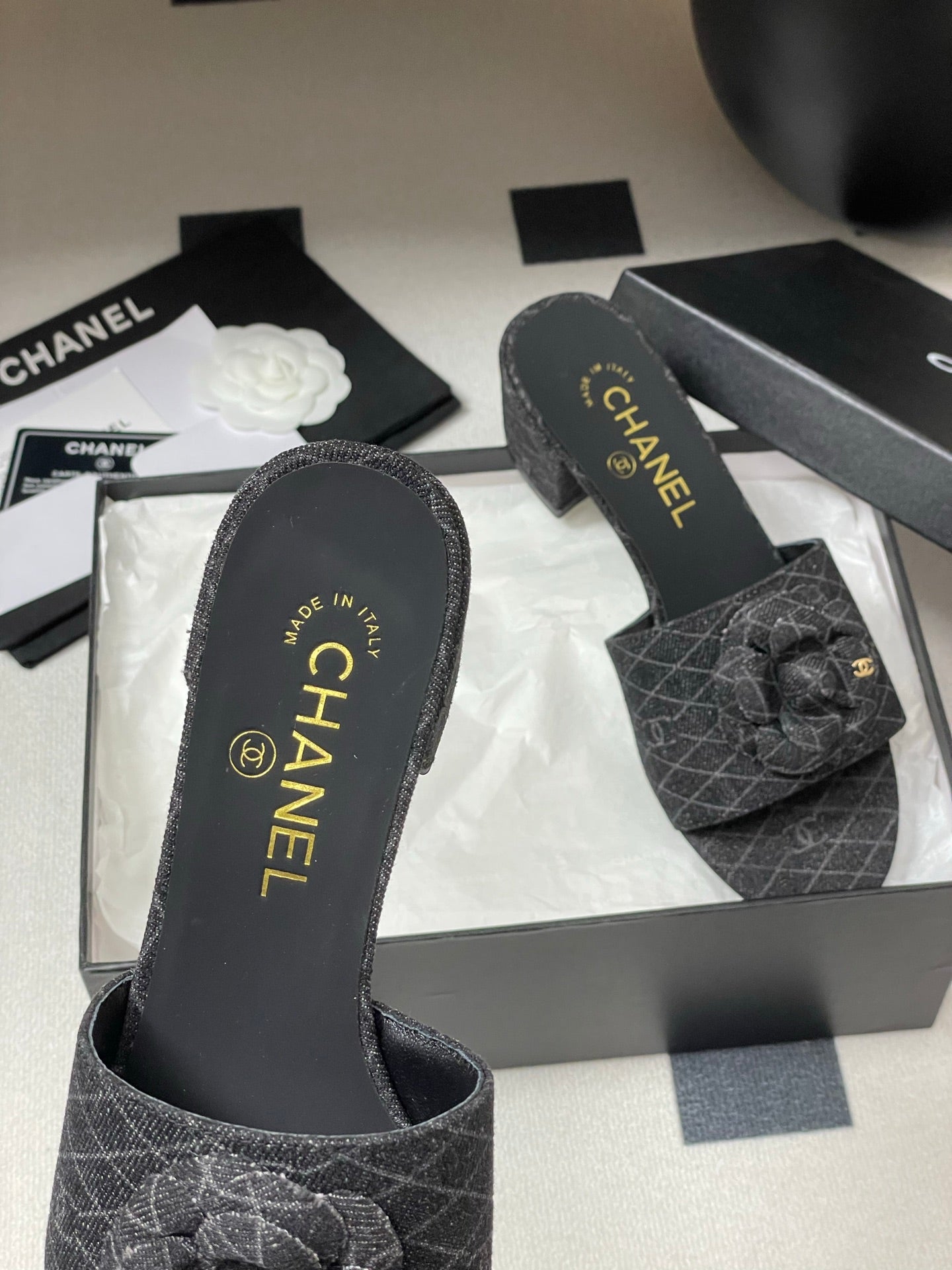 CC 25S Sandal Flower