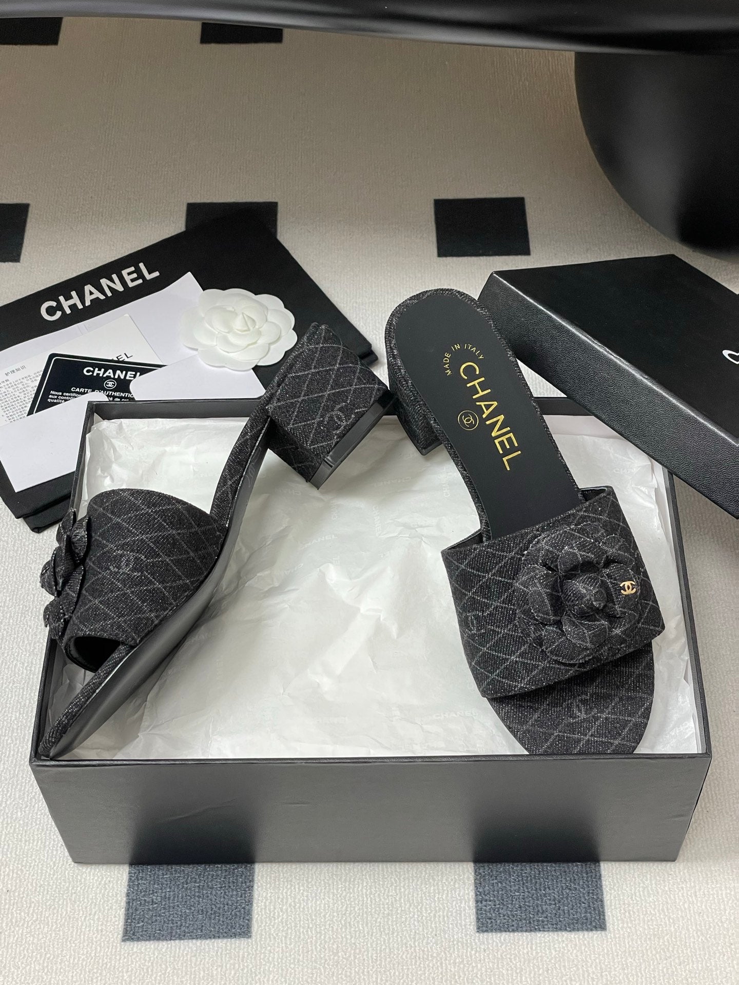 CC 25S Sandal Flower