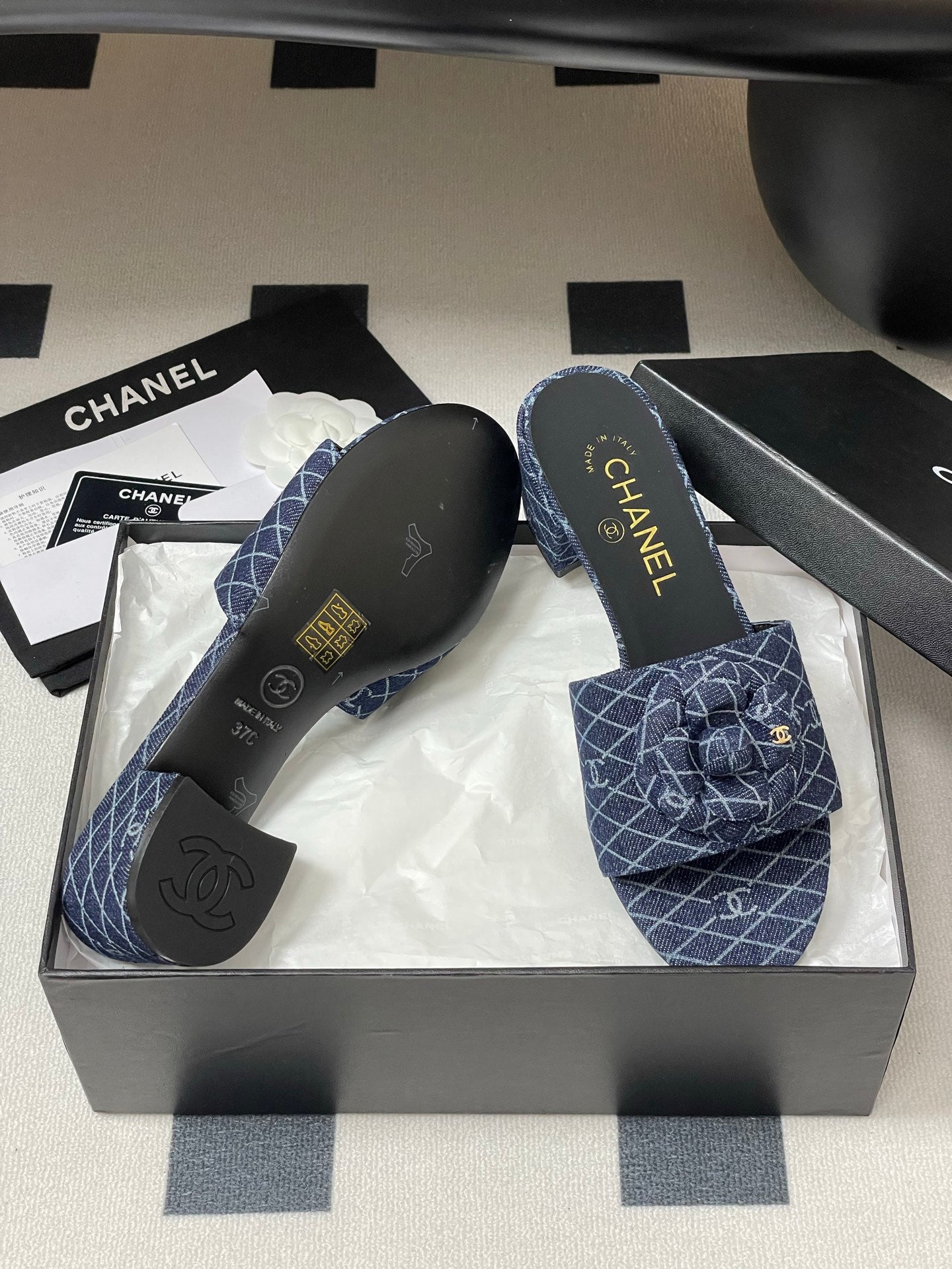 CC 25S Sandal Flower