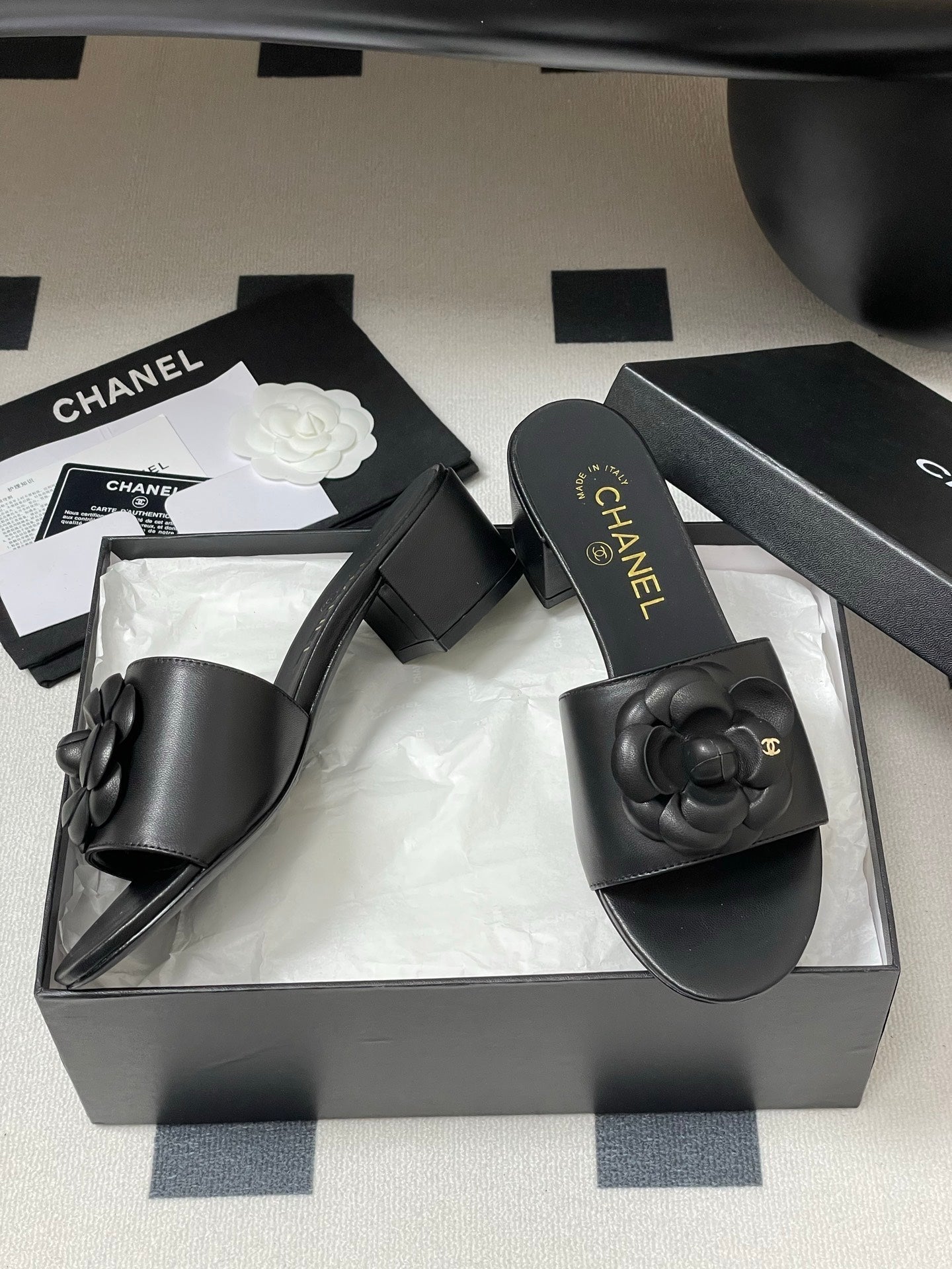 CC 25S Sandal Flower