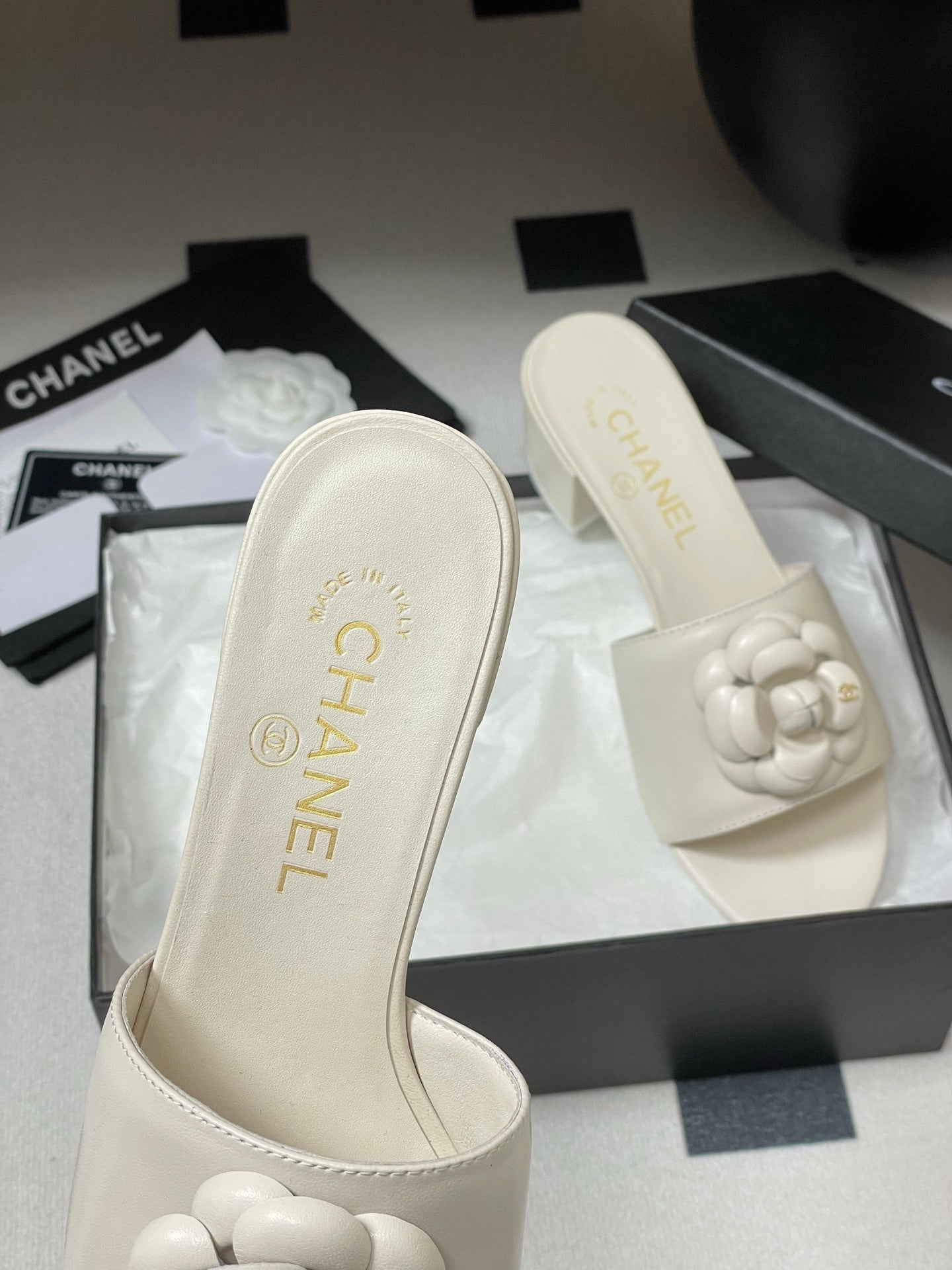 CC 25S Sandal Flower