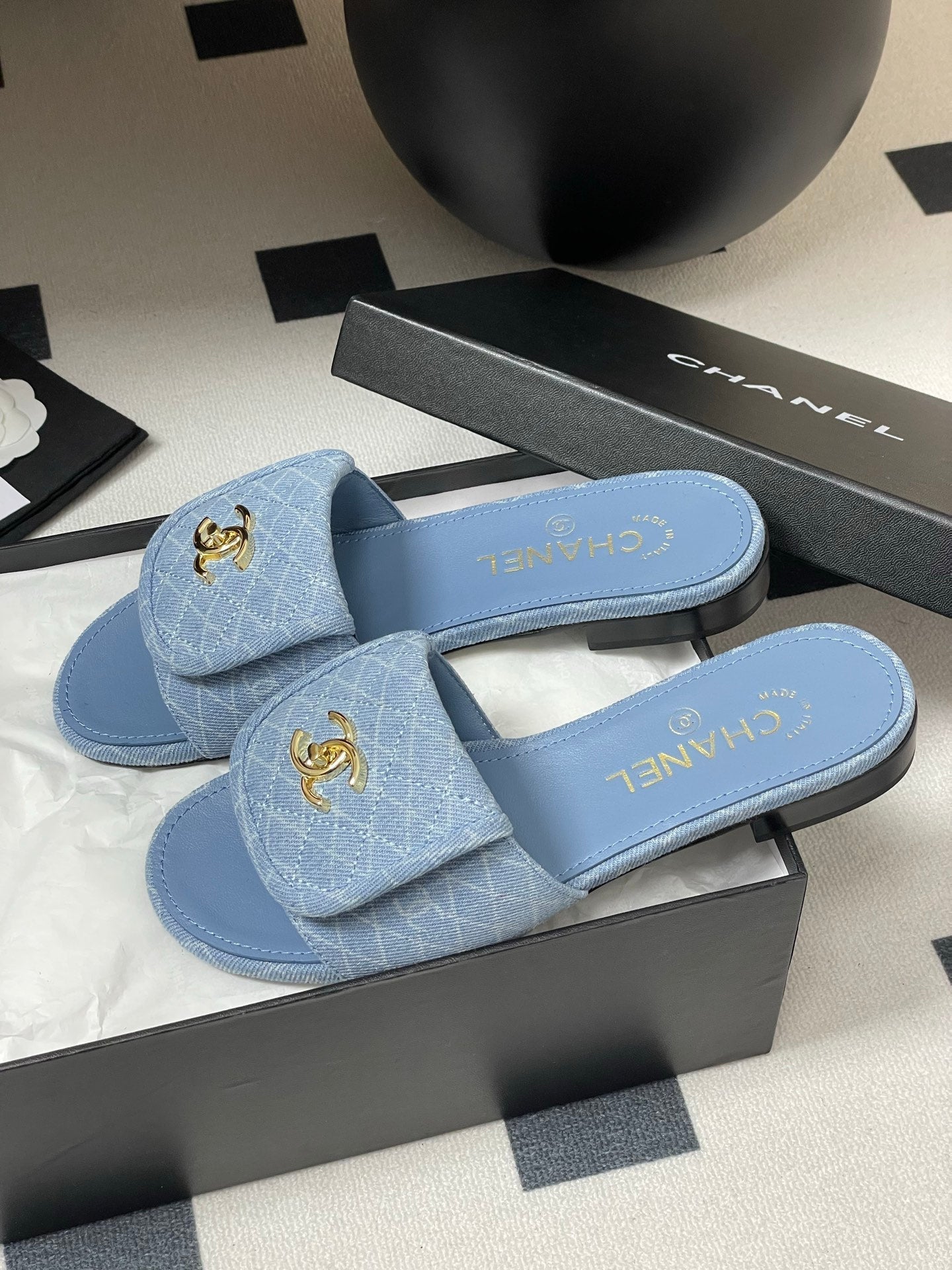 CC 25F Slide Quilted