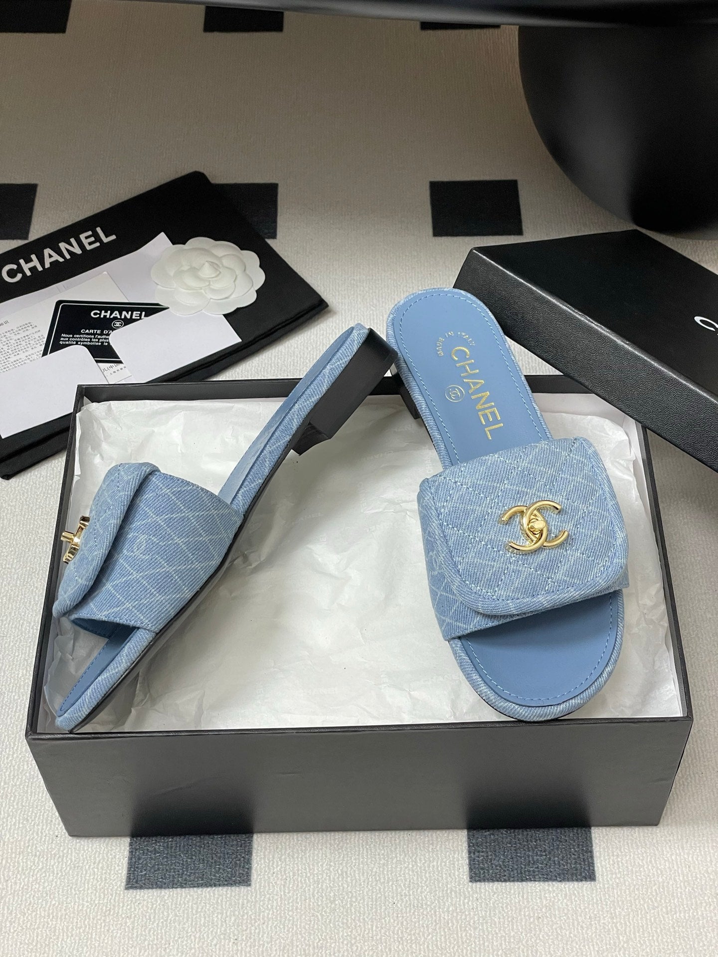 CC 25F Slide Quilted