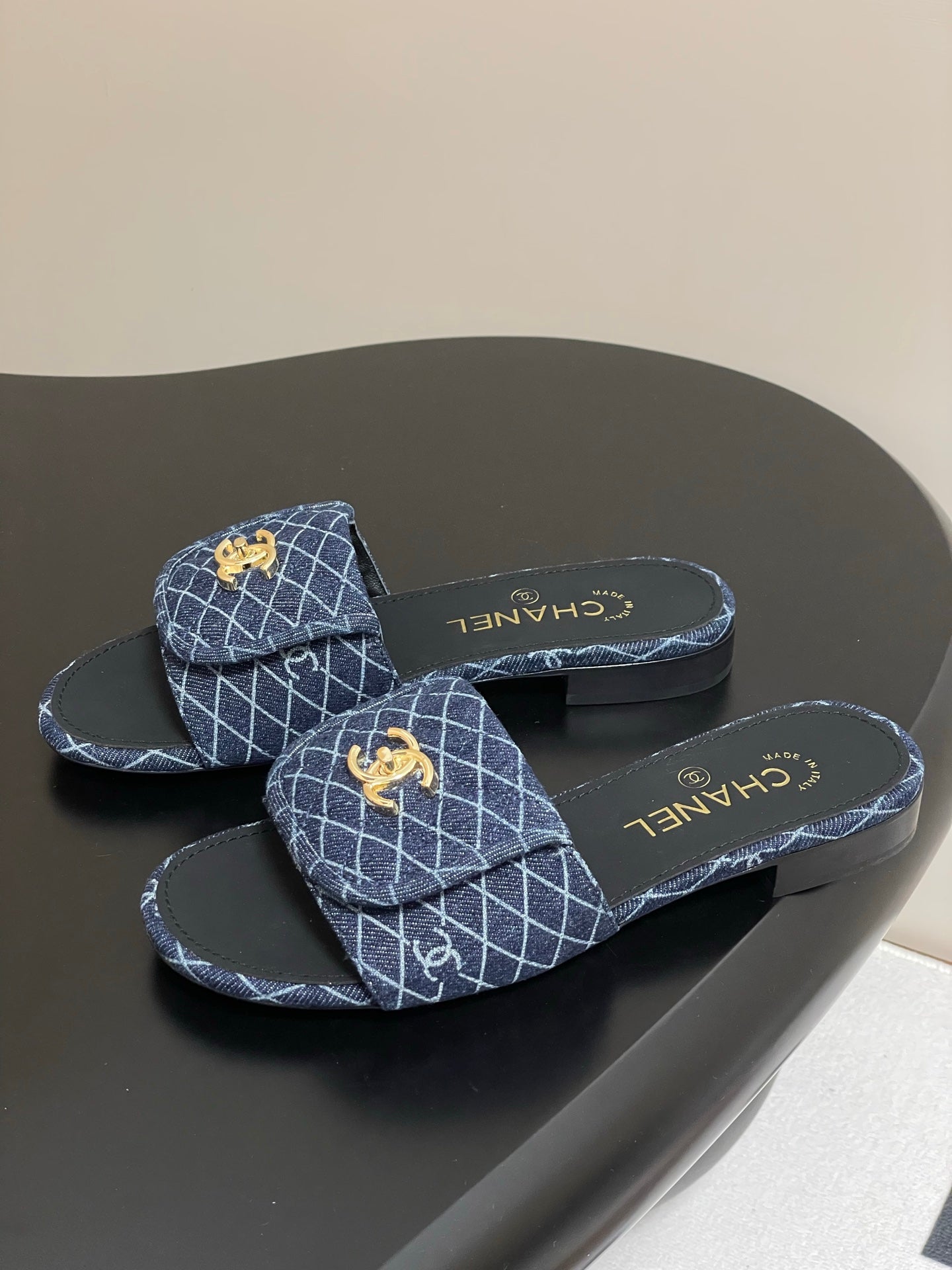 CC 25F Slide Quilted