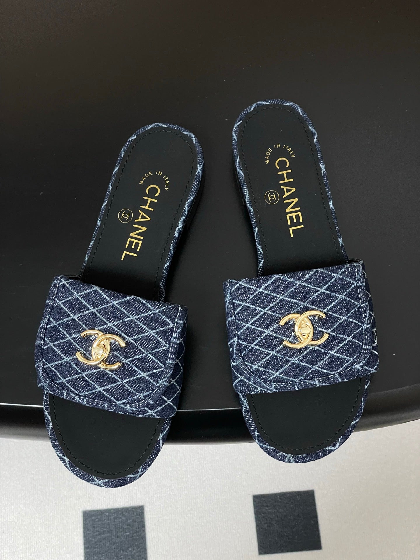 CC 25F Slide Quilted