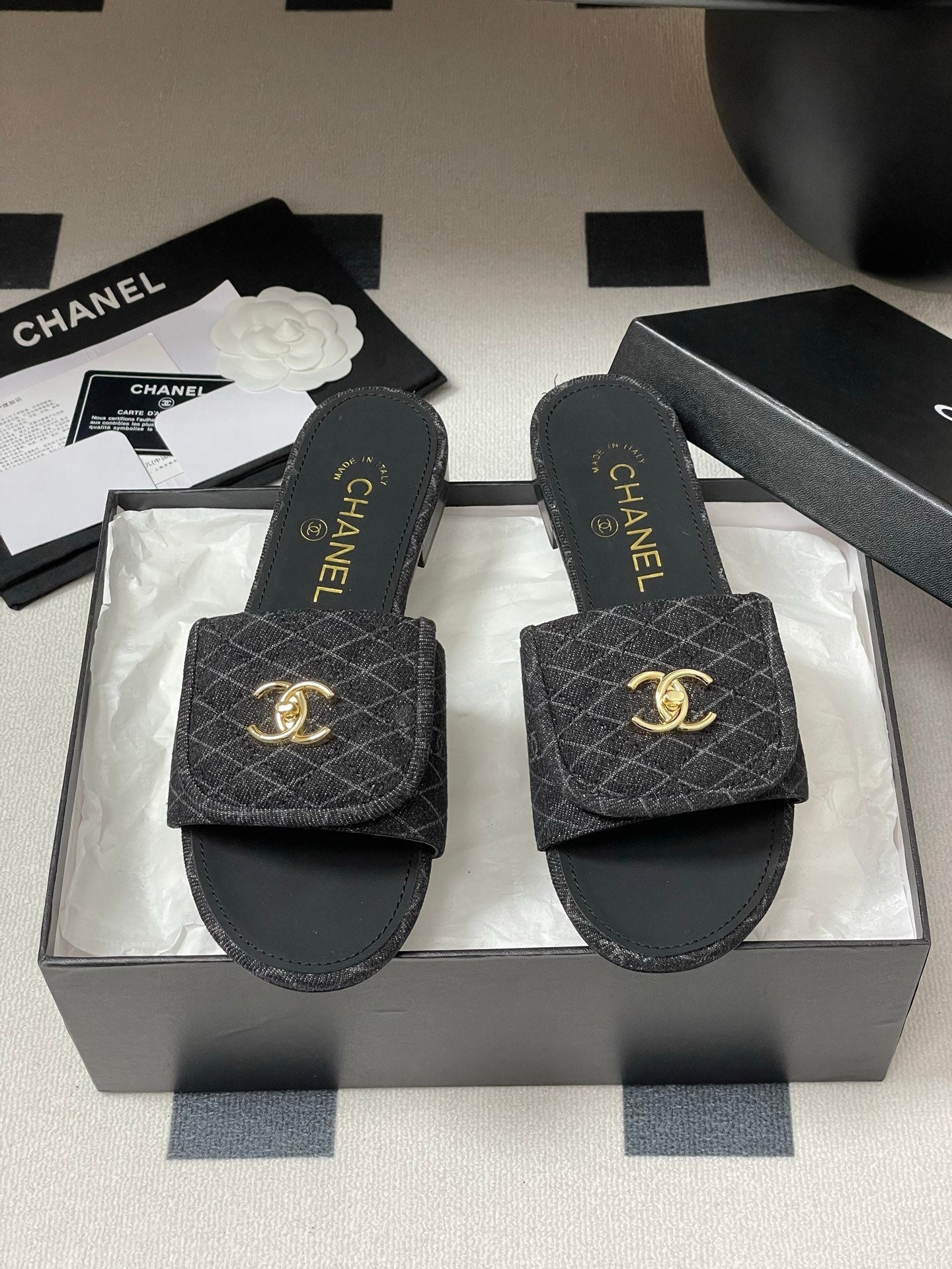 CC 25F Slide Quilted