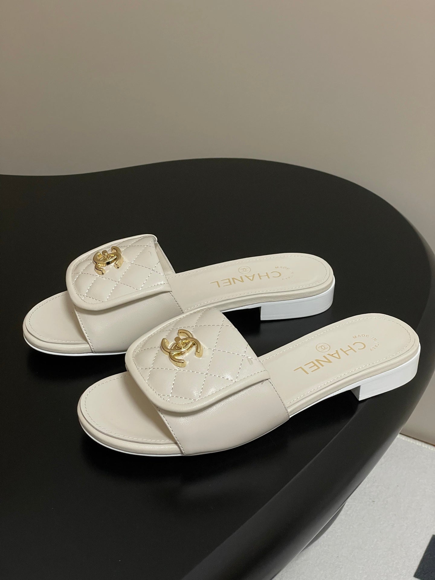 CC 25F Slide Quilted