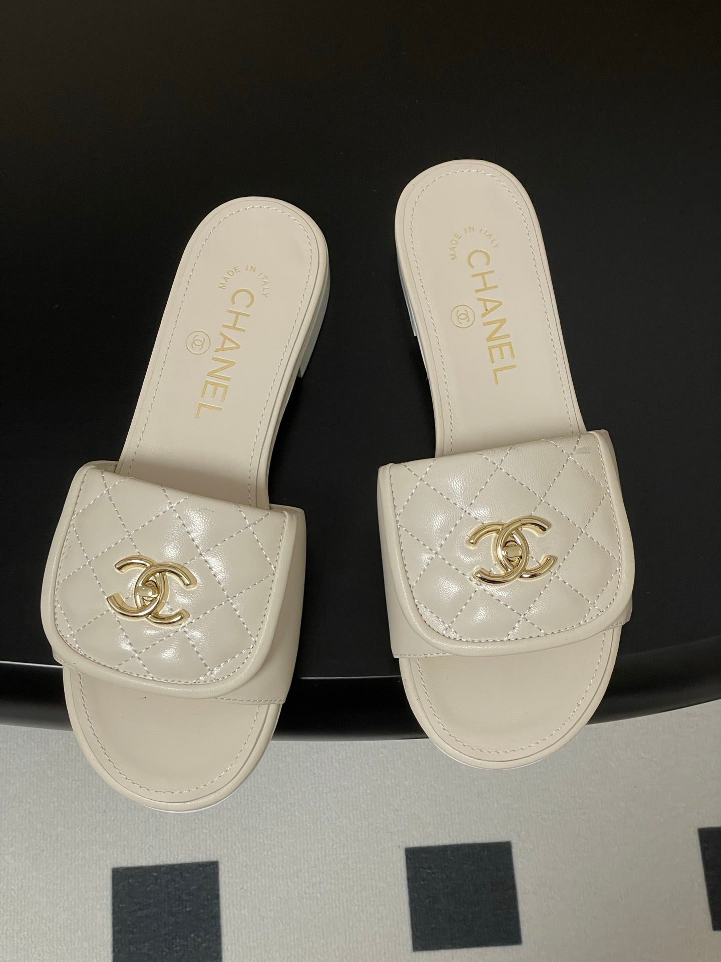 CC 25F Slide Quilted