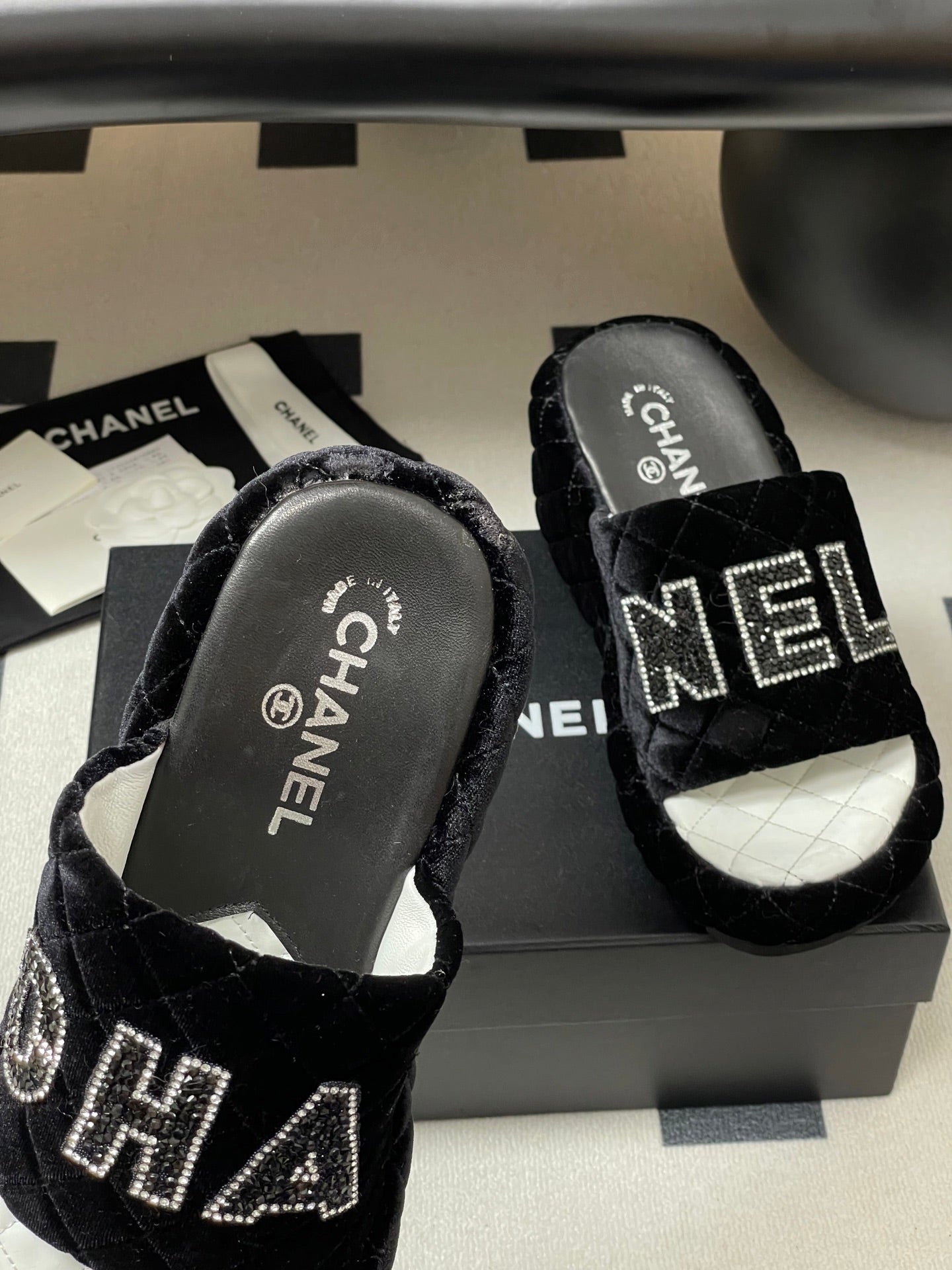 CC 25 Platform Slippers Black Velvet Sheepskin 334240