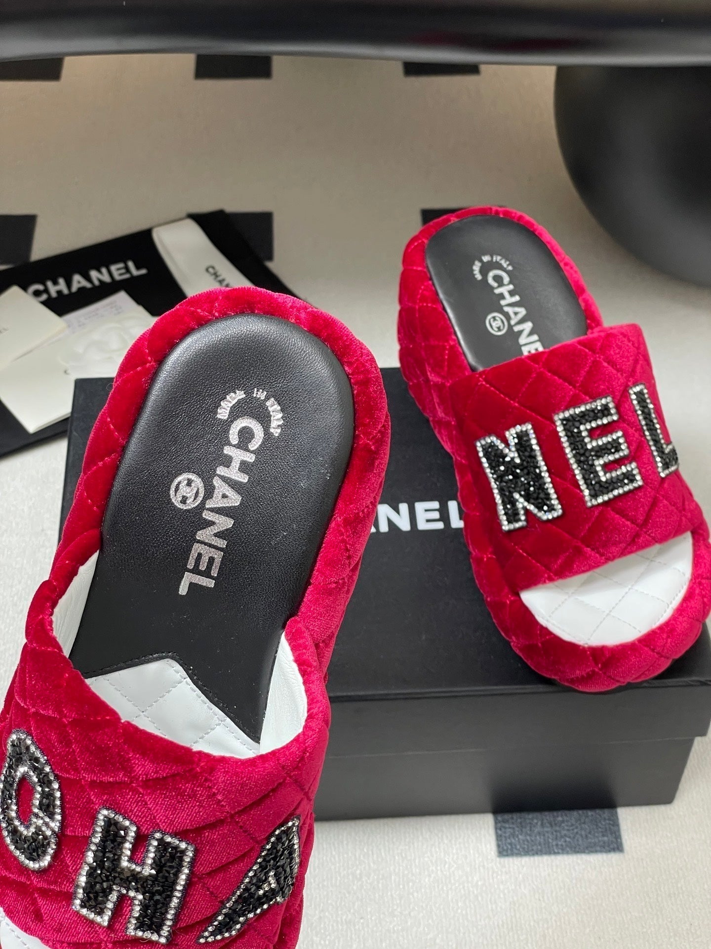 CC 25 Platform Slippers Red Velvet Sheepskin 334238