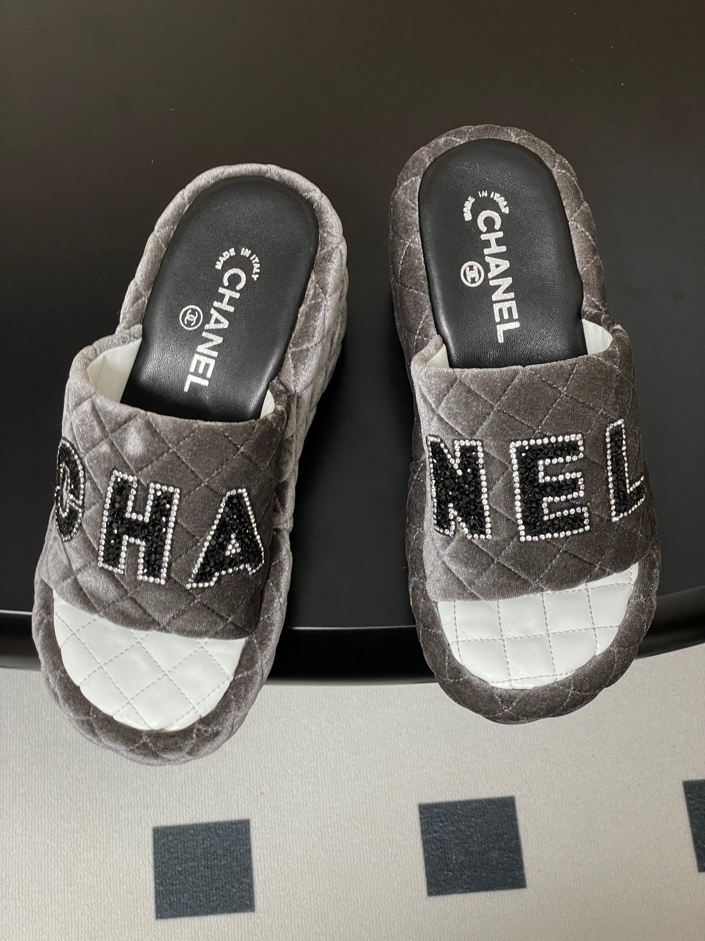 CC 25 Platform Slippers Grey Velvet Sheepskin 334239