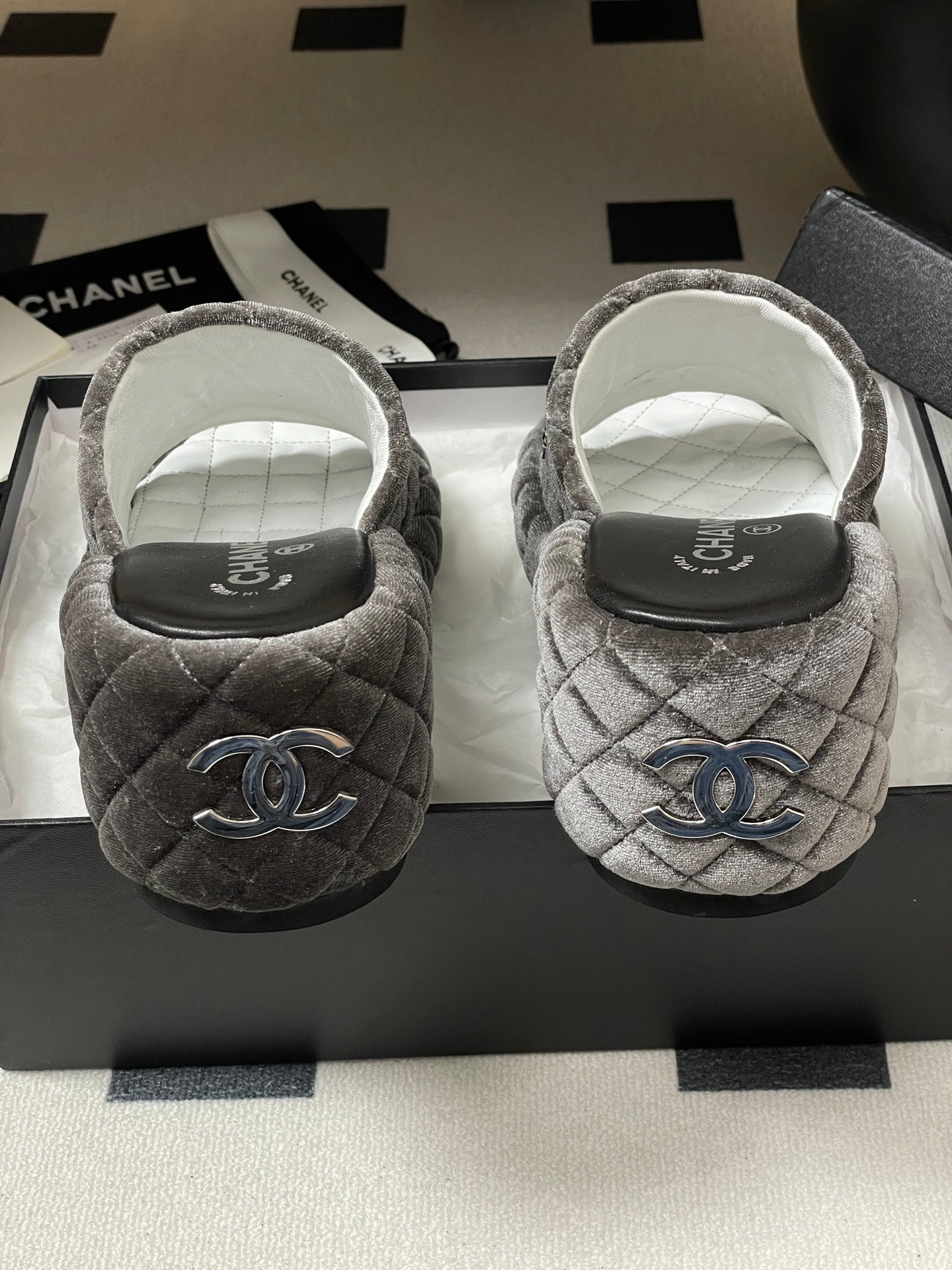 CC 25 Platform Slippers Grey Velvet Sheepskin 334239