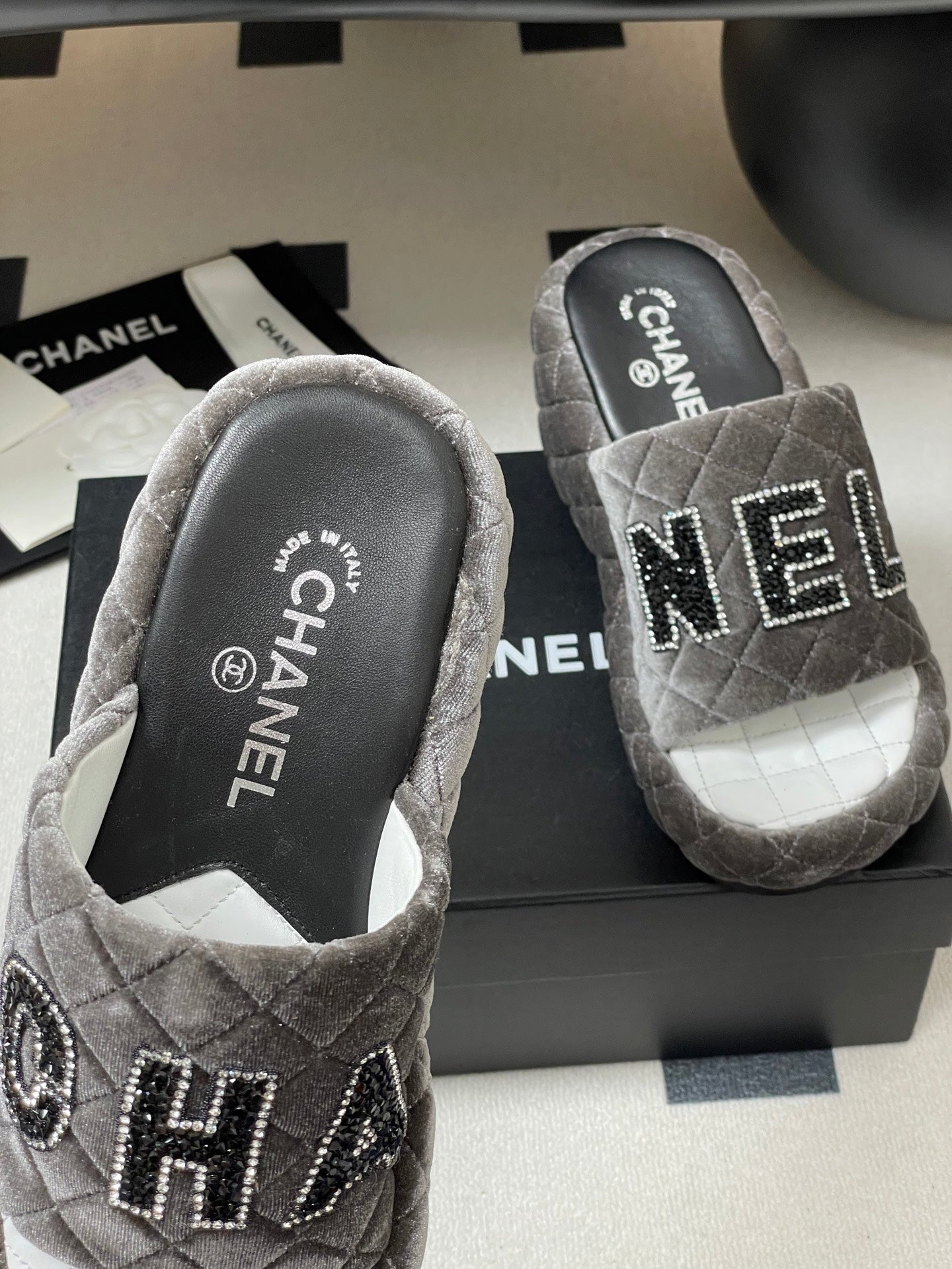 CC 25 Platform Slippers Grey Velvet Sheepskin 334239