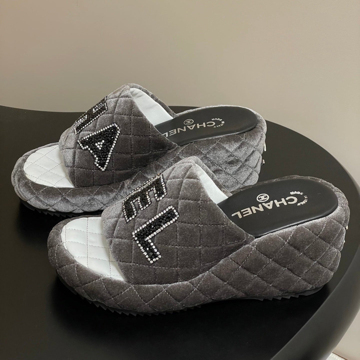 CC 25 Platform Slippers Grey Velvet Sheepskin 334239