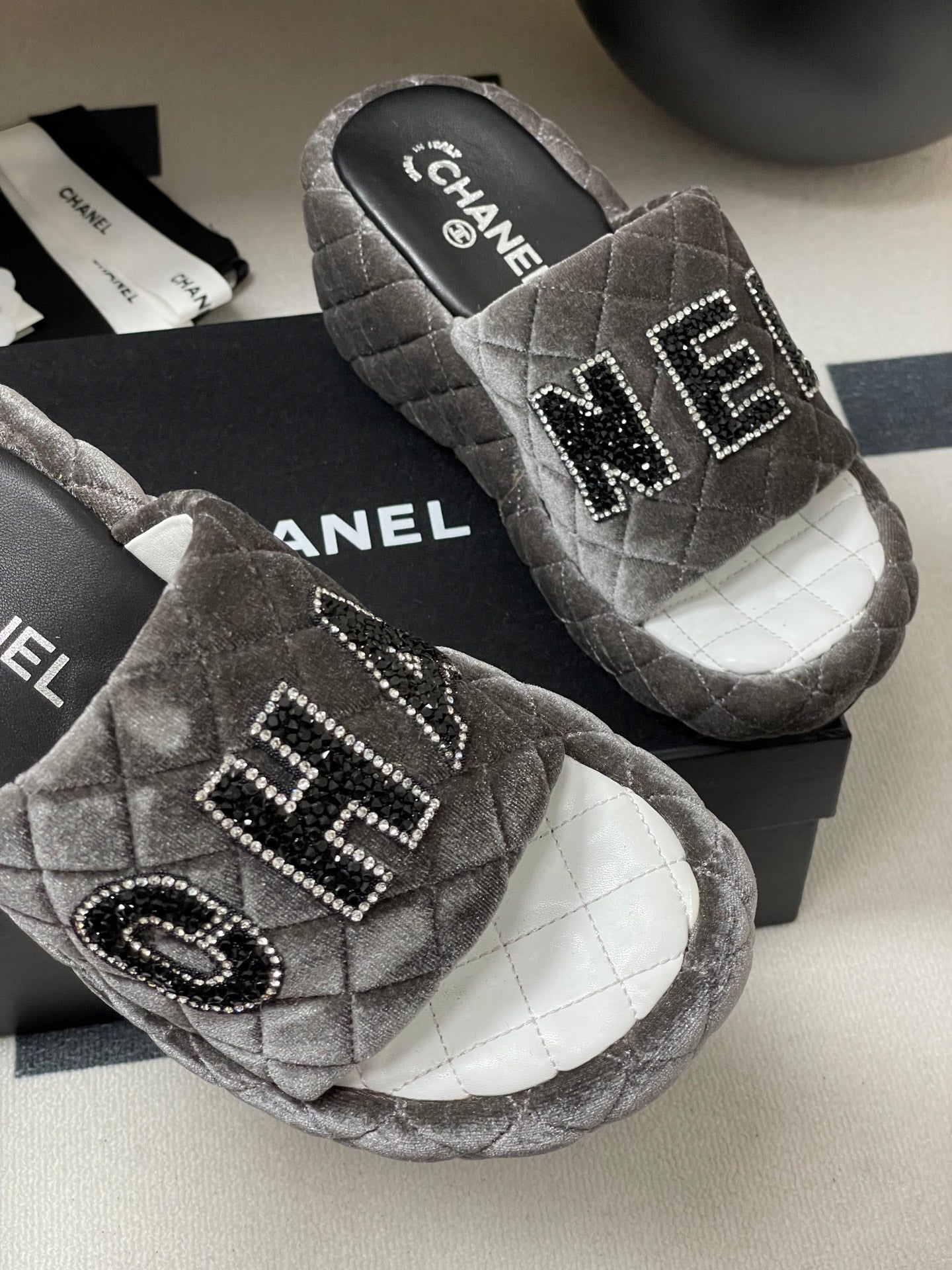 CC 25 Platform Slippers Grey Velvet Sheepskin 334239