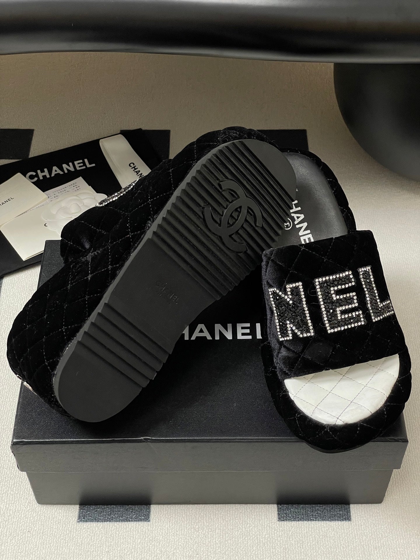 CC 25 Platform Slippers Black Velvet Sheepskin 334240