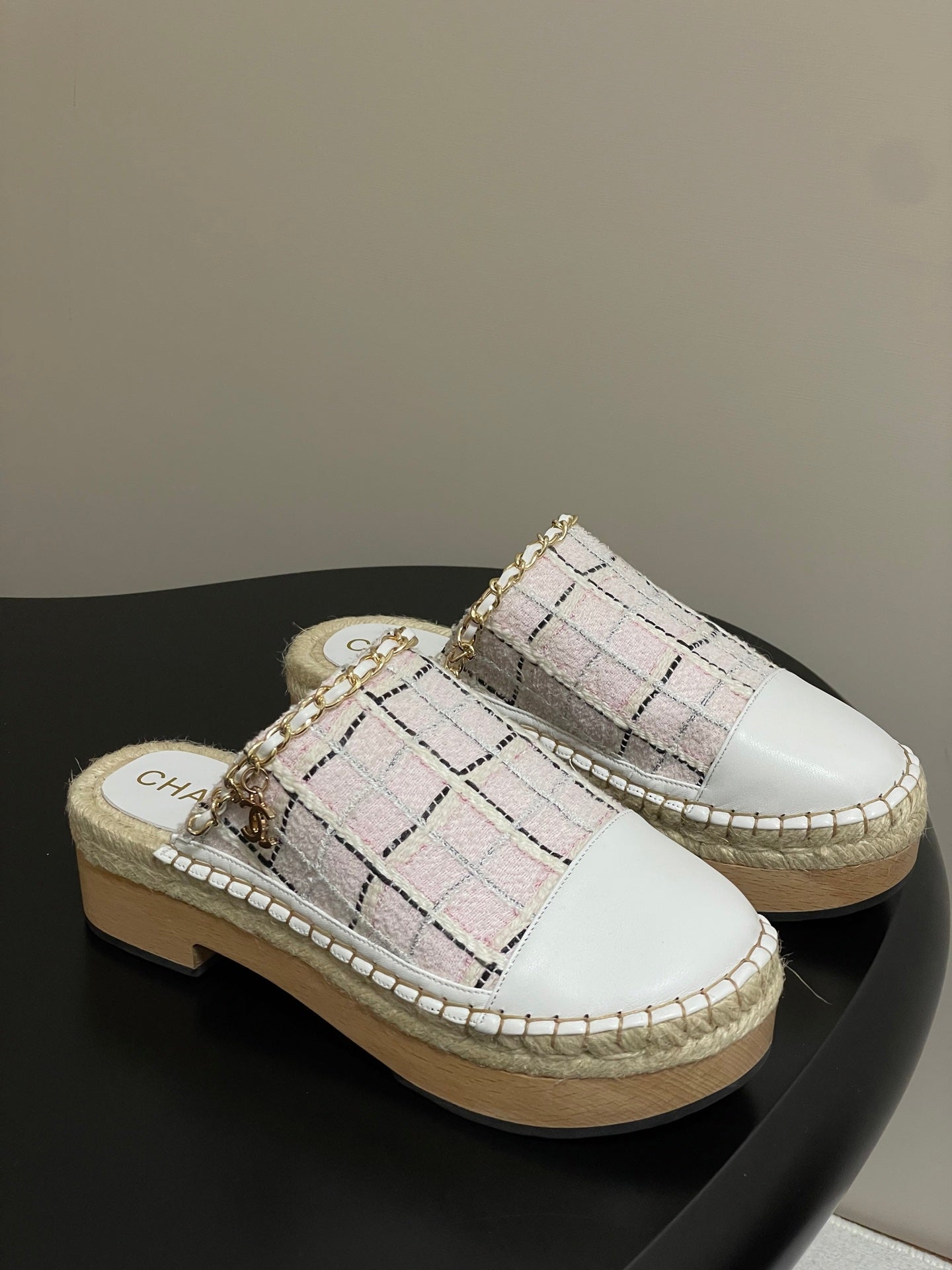 CC 25 Mules Tweed Pink Sheepskin 356397
