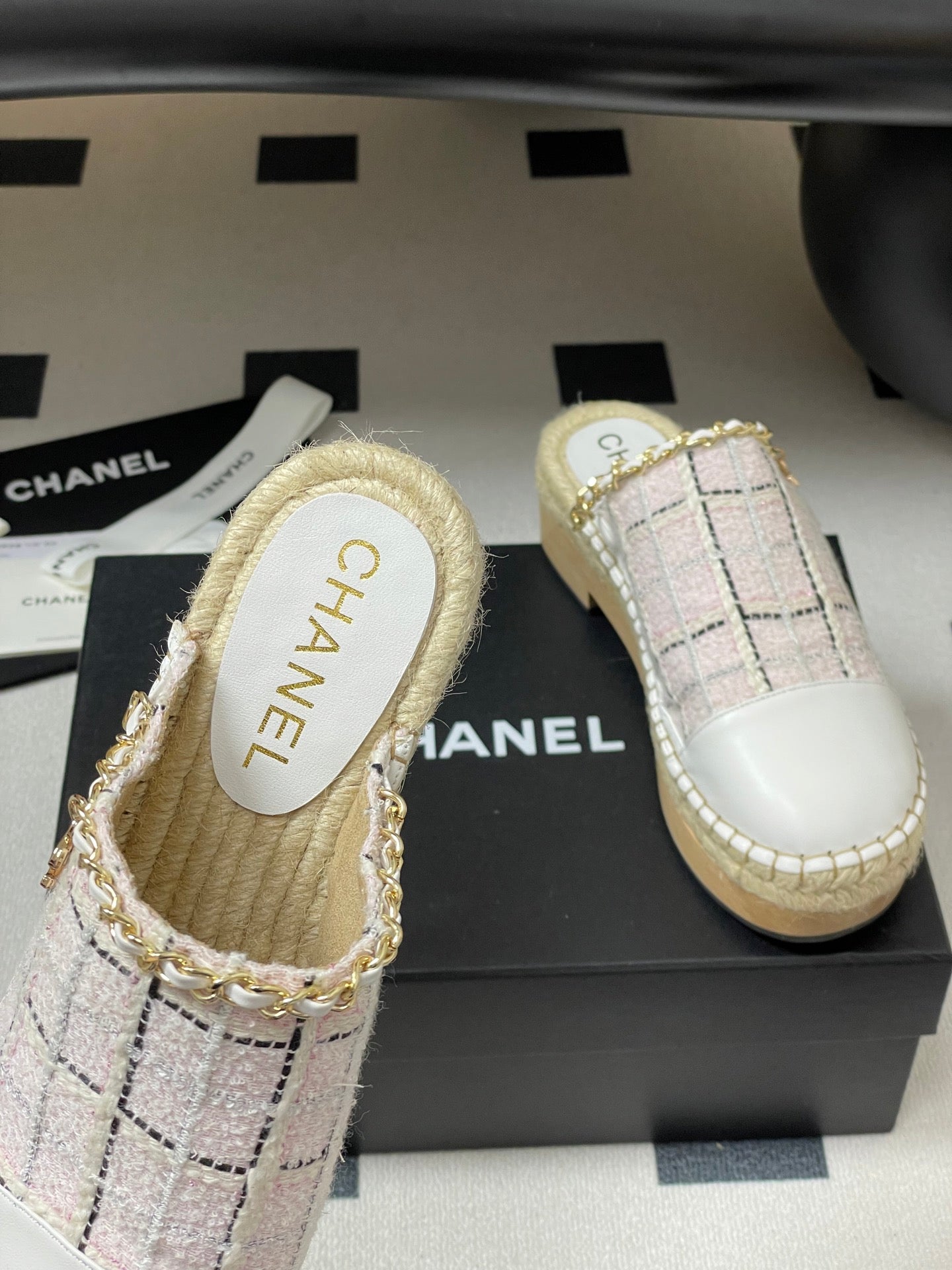 CC 25 Mules Tweed Pink Sheepskin 356397