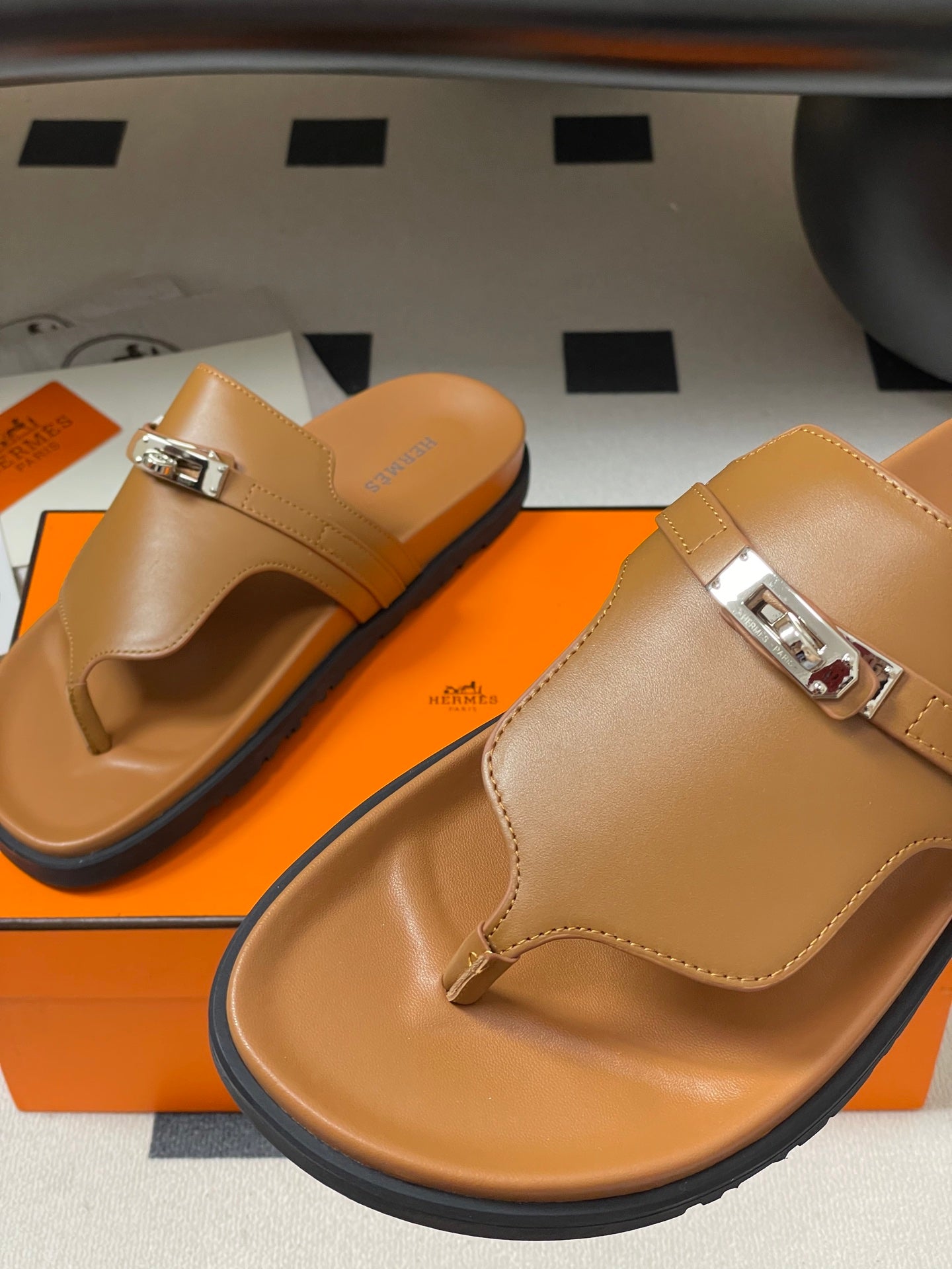 HM Empire Sandal Brown Cowhide 377540