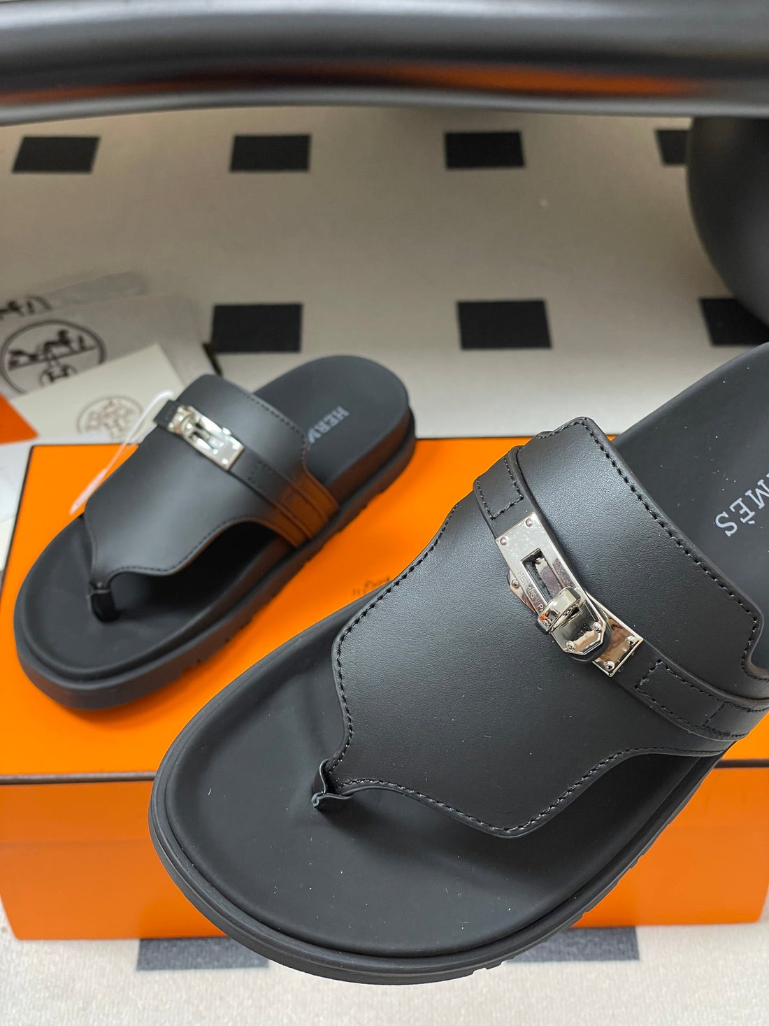 HM Empire Sandal Black Cowhide 377543