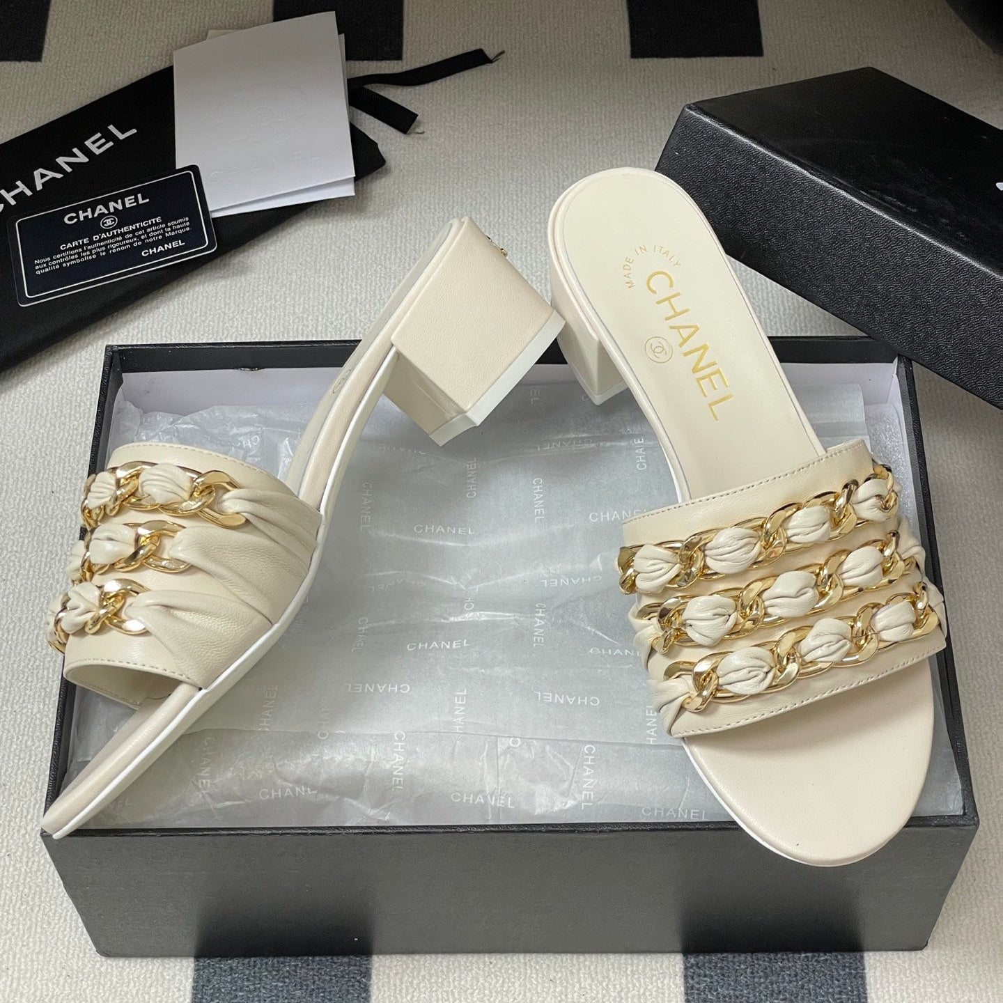 CC 25 Mule 5cm White Sheepskin 364719