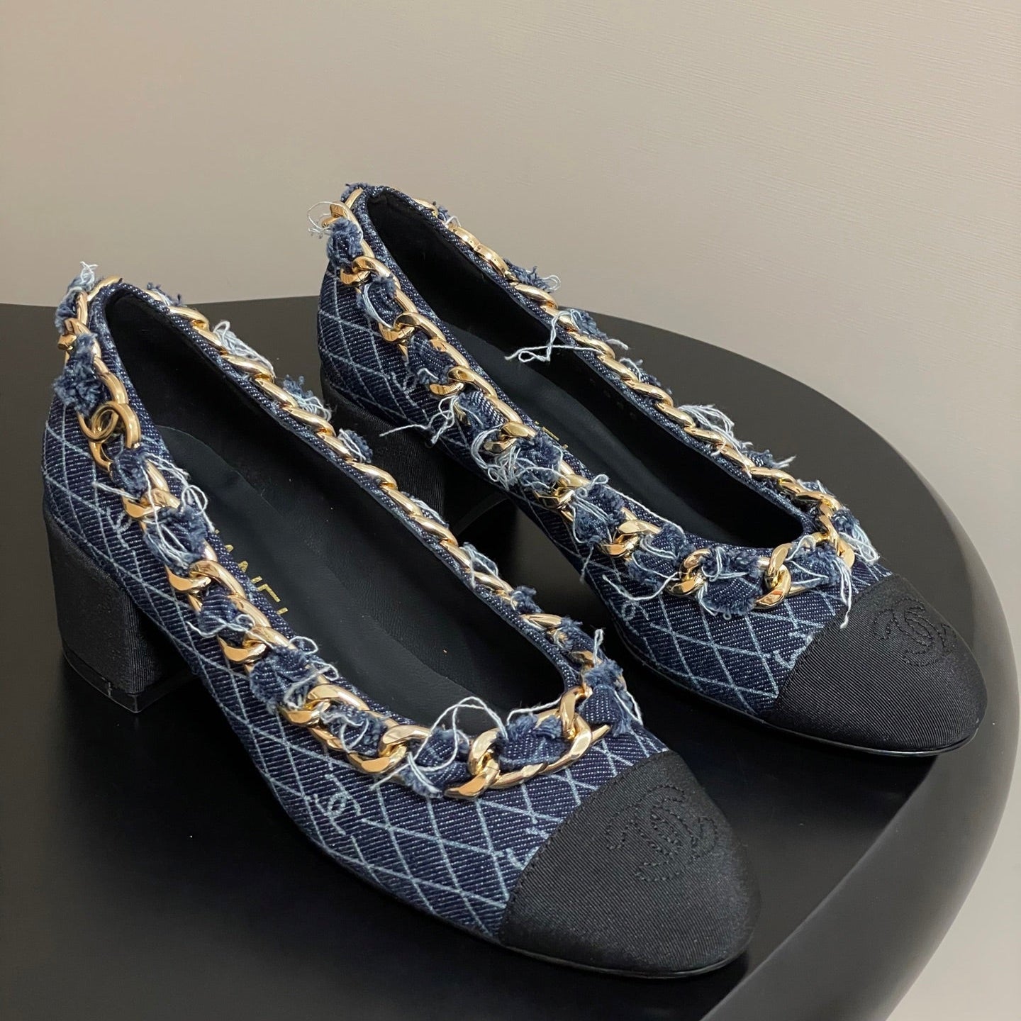 Chanel 25A 55mm Pump Big Chain Double C Dark Blue Denim Sheepskin 393811