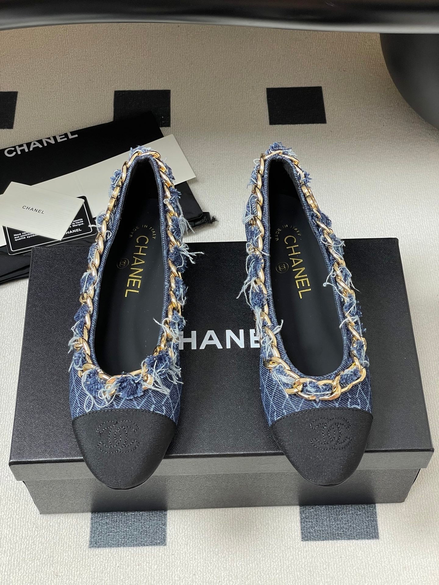 Chanel 25A Ballet Flats Big Chain Double C Dark Blue Denim Sheepskin 393816