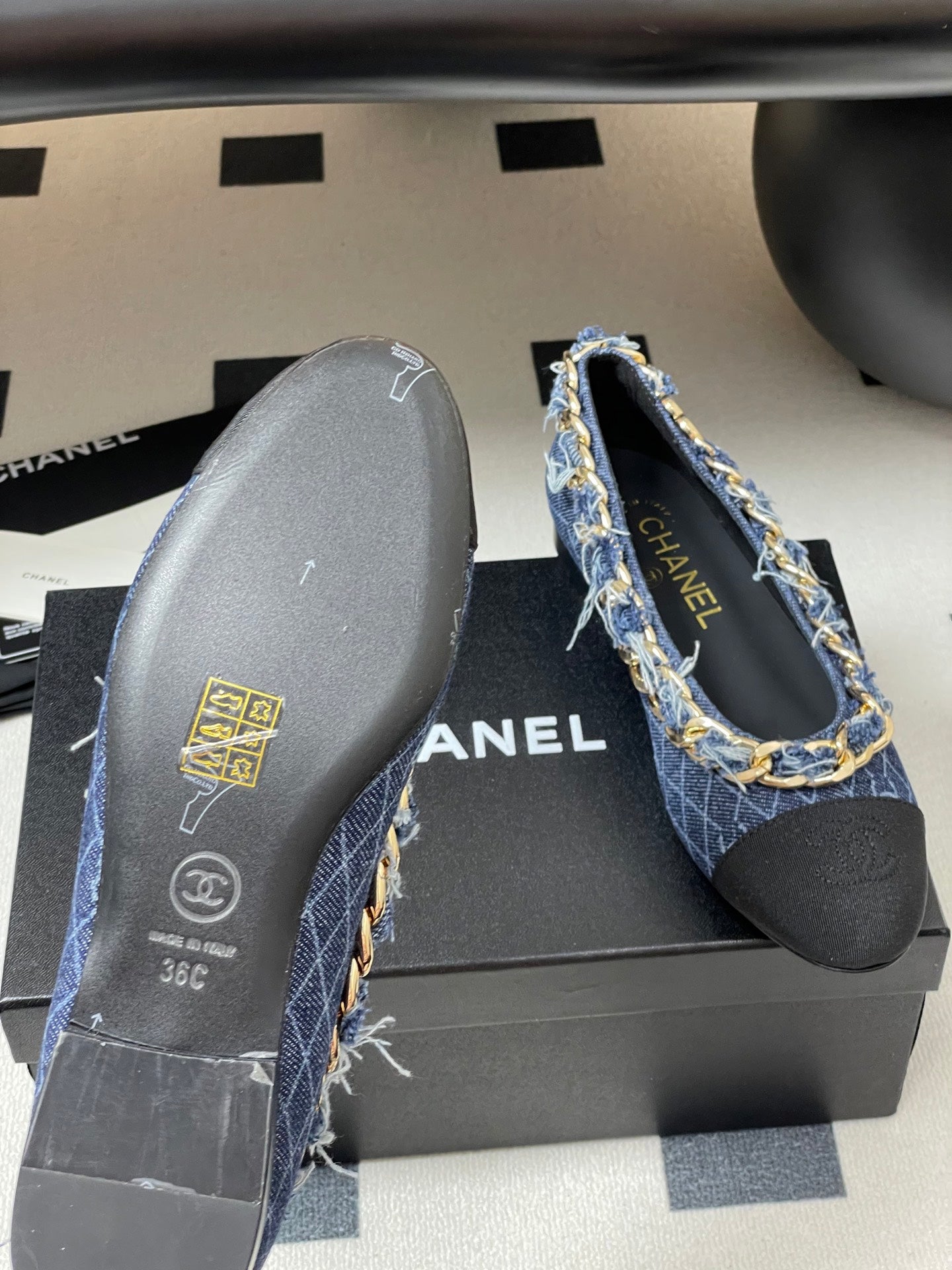 Chanel 25A Ballet Flats Big Chain Double C Dark Blue Denim Sheepskin 393816