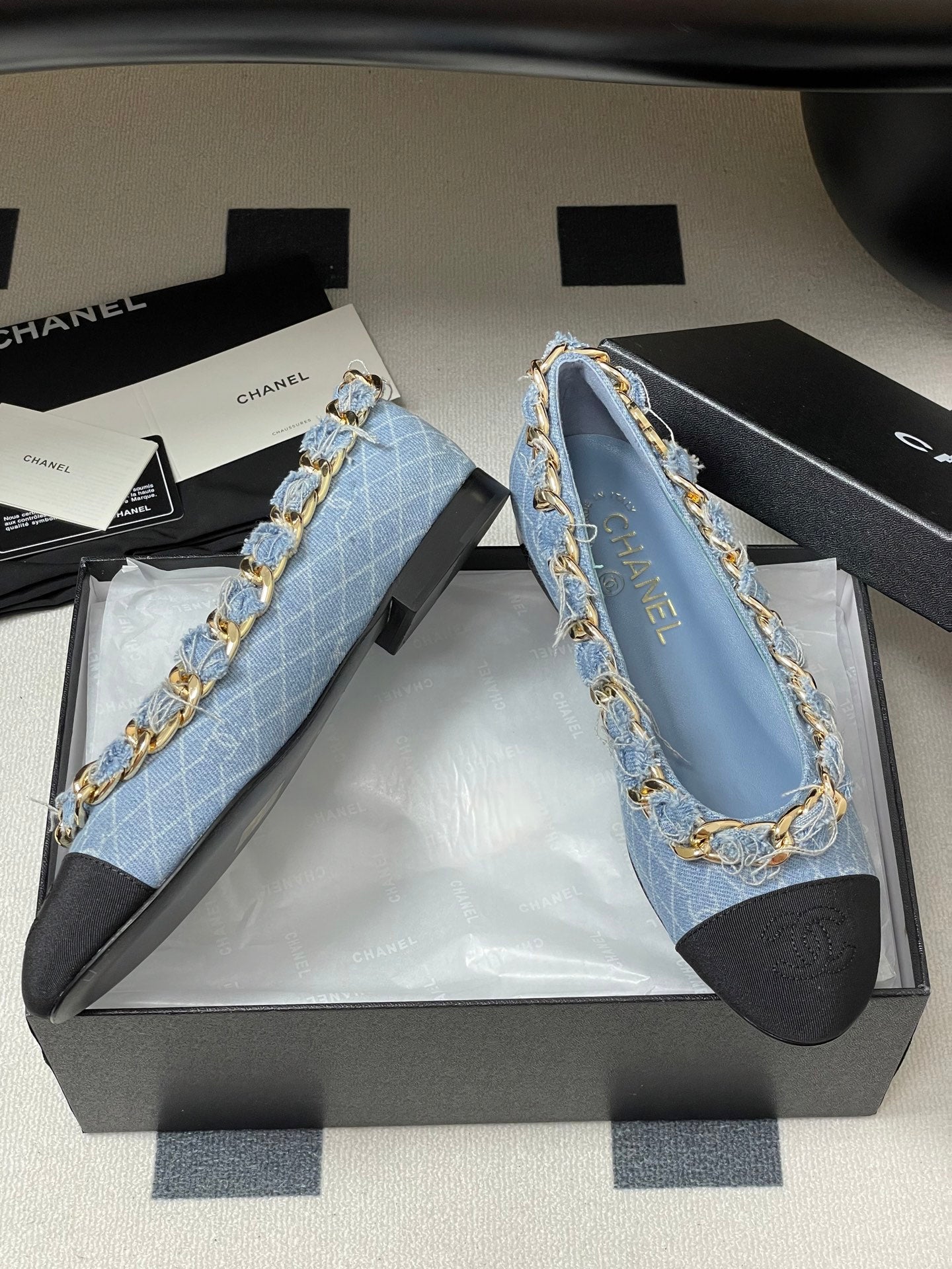 Chanel 25A Ballet Flats Big Chain Double C Blue Denim Sheepskin 393817