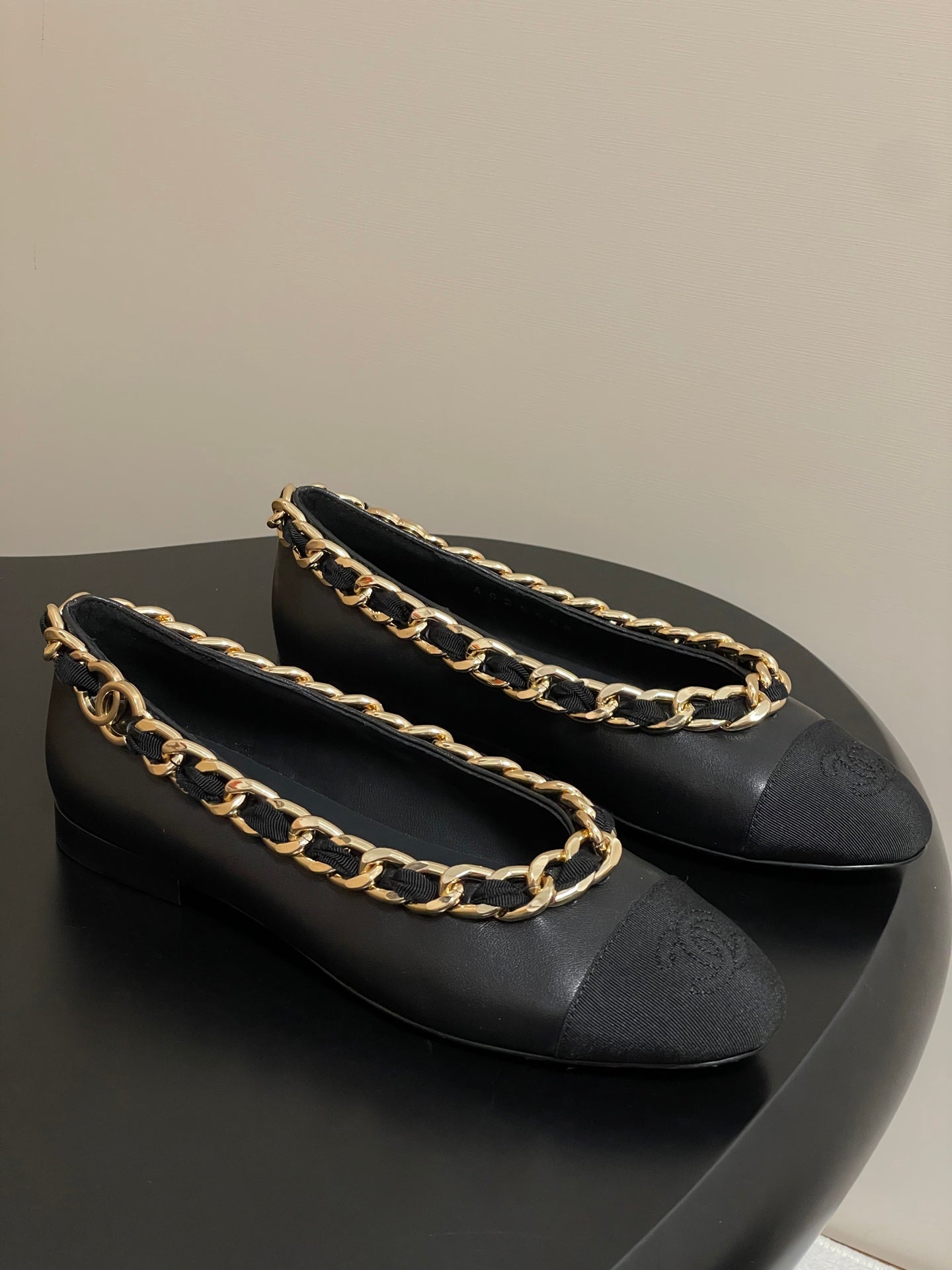 Chanel 25A Ballet Flats Big Chain Double C Black Sheepskin 393820