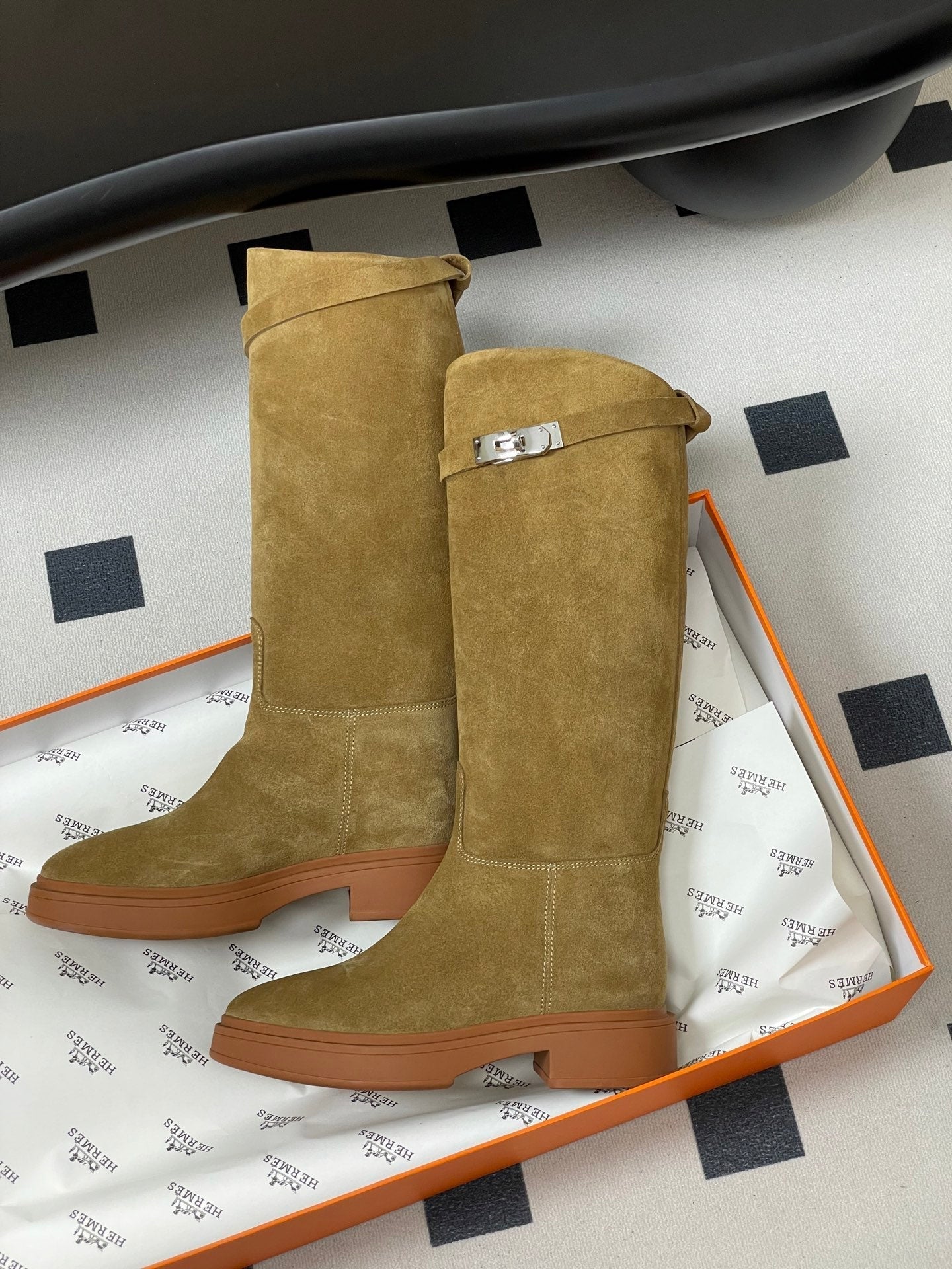 HM Jumping Boots Light Tan Kelly Buckle Suede 423266