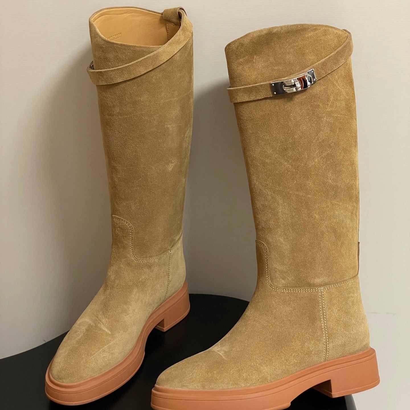 HM Jumping Boots Light Tan Kelly Buckle Suede 423266