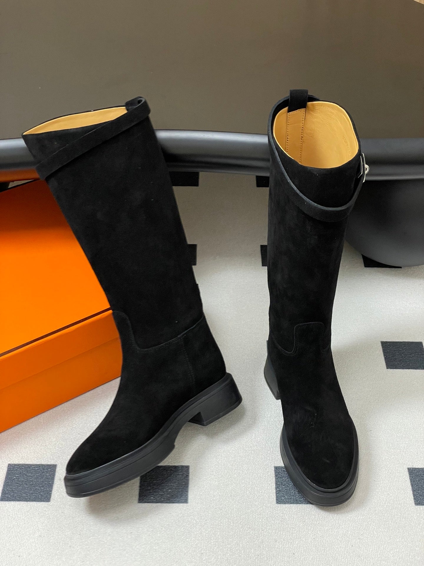 HM Jumping Boots Black Kelly Buckle Suede 423267