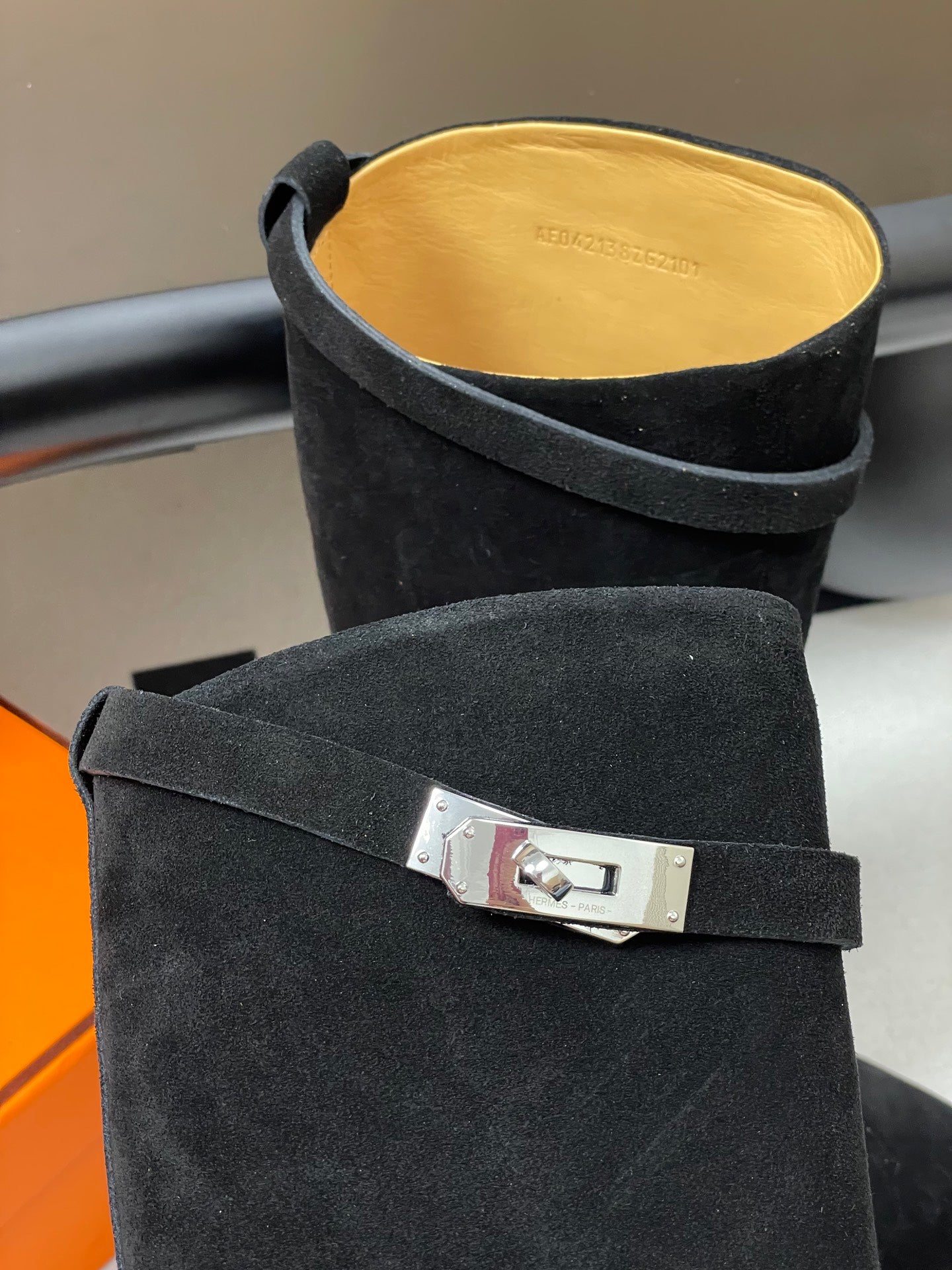 HM Jumping Boots Black Kelly Buckle Suede 423267