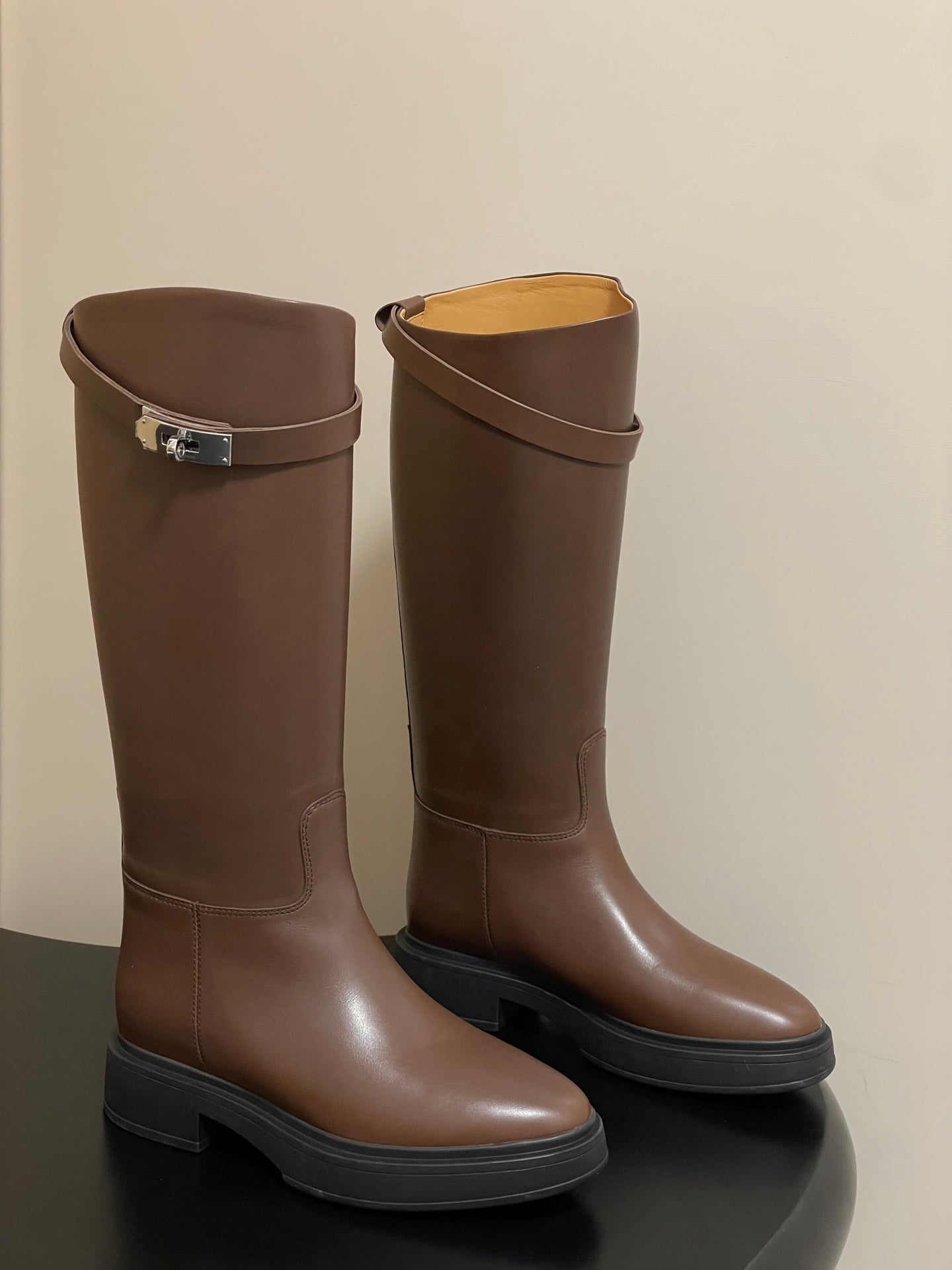 HM Jumping Boots Dark Brown Kelly Buckle Cowhide Leather