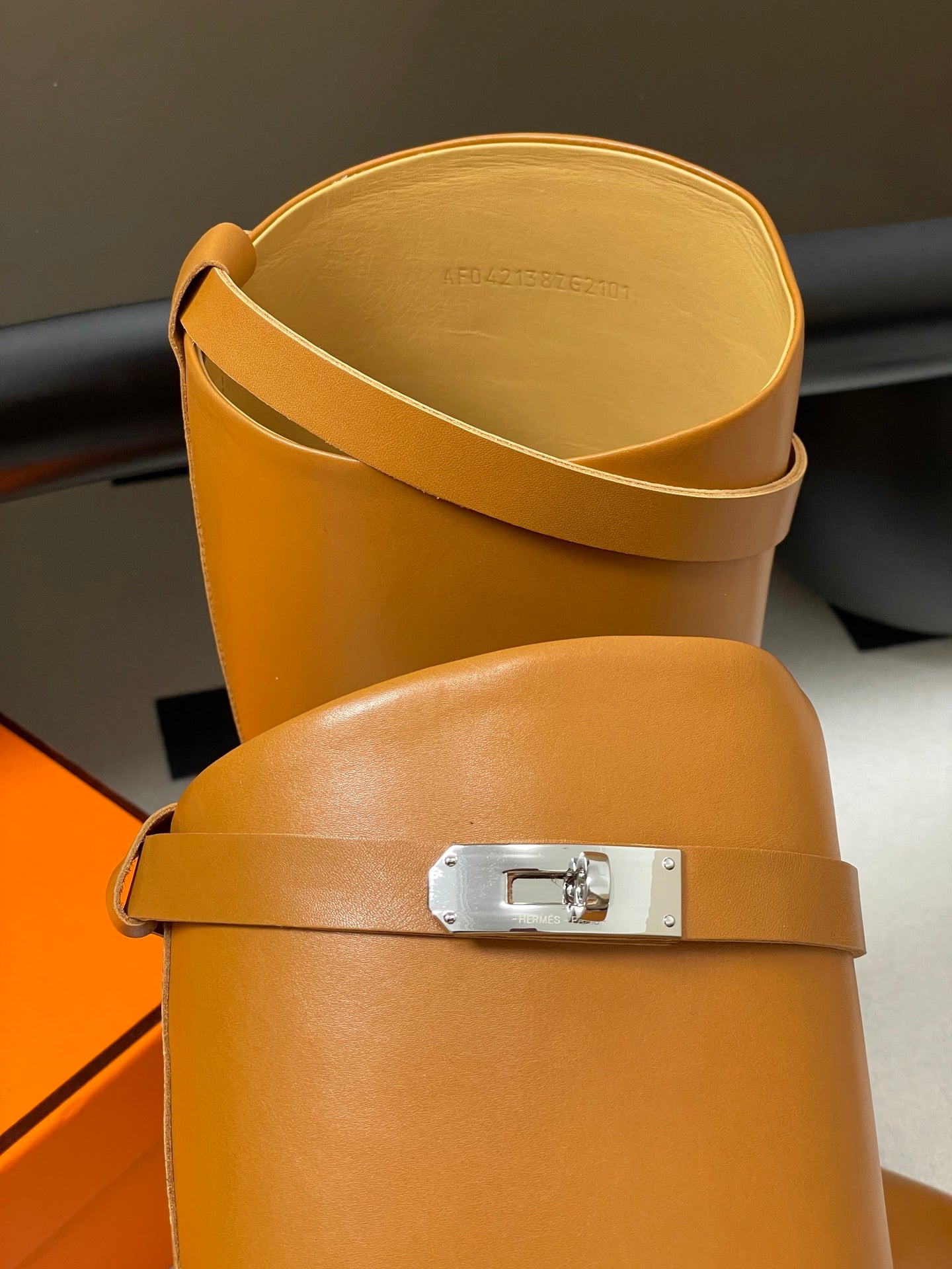 HM Jumping Boots Caramel Brown Kelly Buckle Cowhide Leather