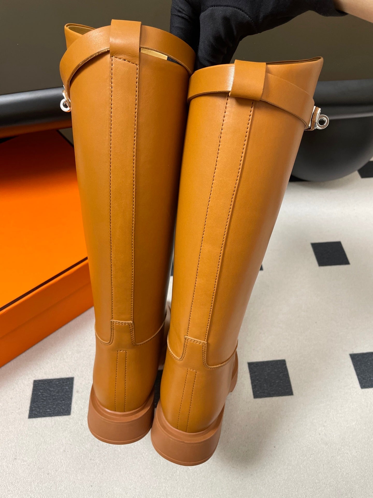 HM Jumping Boots Caramel Brown Kelly Buckle Cowhide Leather