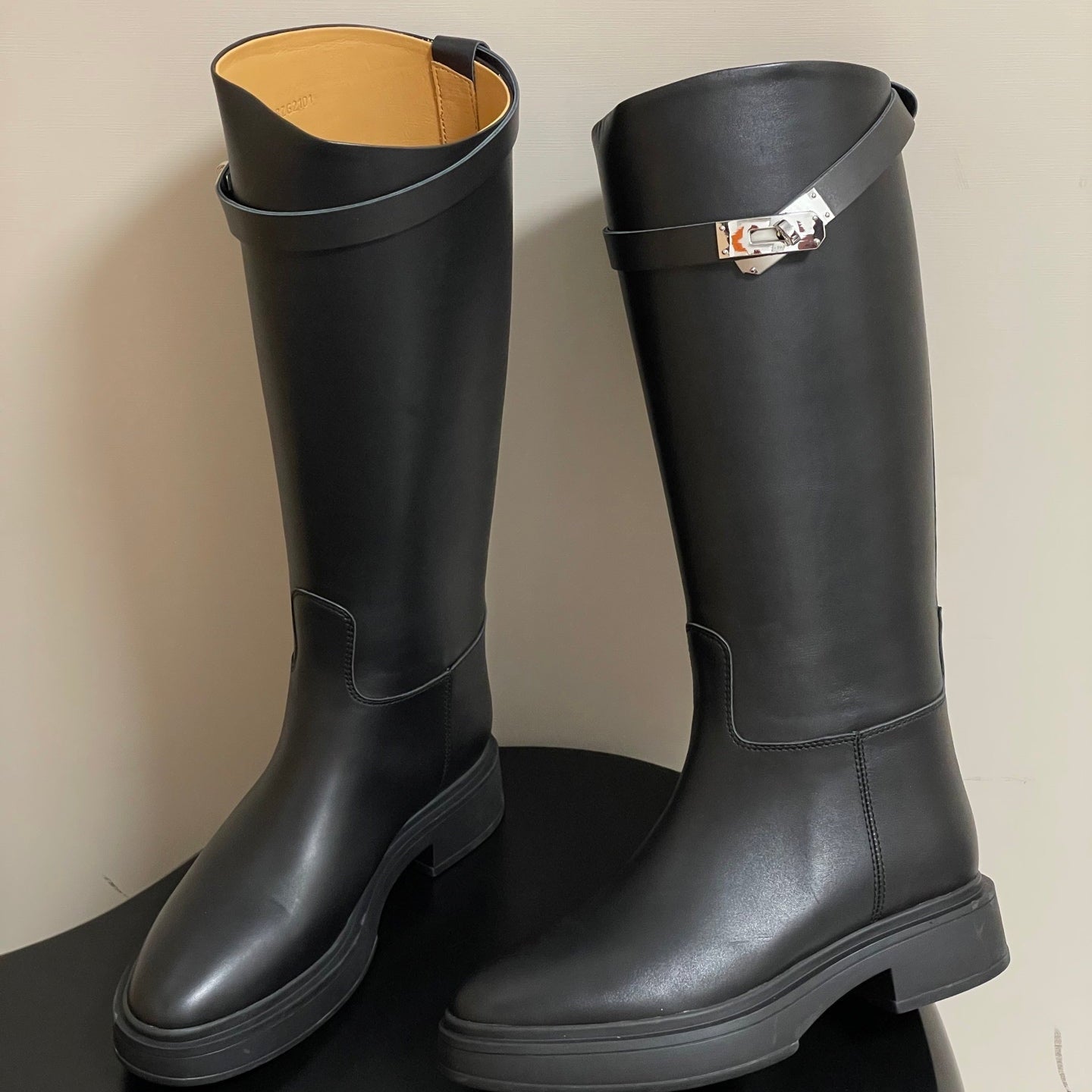 HM Jumping Boots Black Kelly Buckle Cowhide Leather