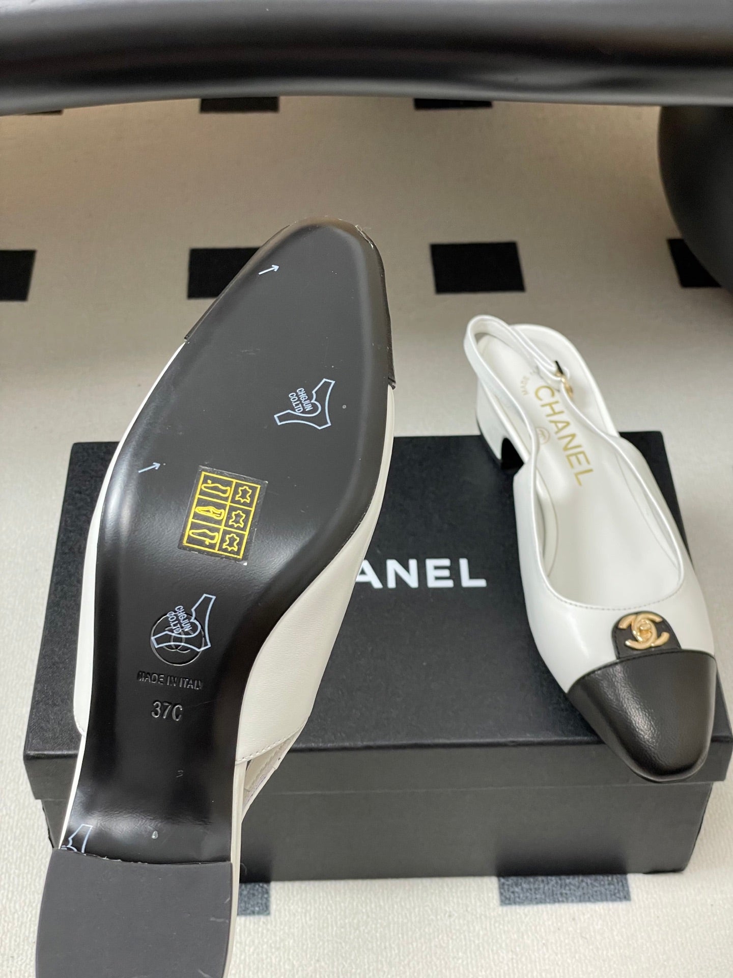 Chanel 25 Slingback 30mm White Black Lambskin 473214