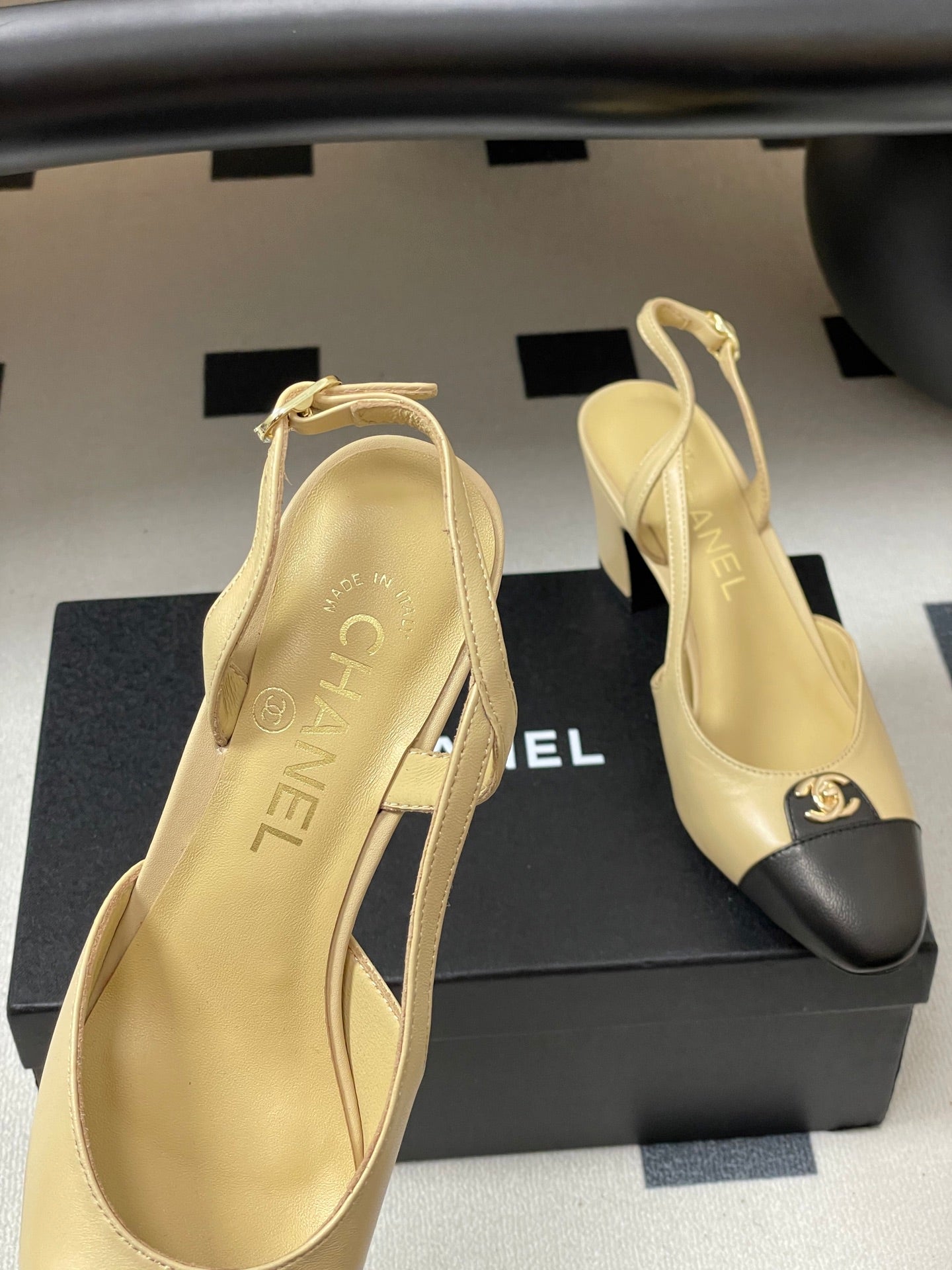Chanel 25 Slingback 50mm Beige Black Lambskin 473216