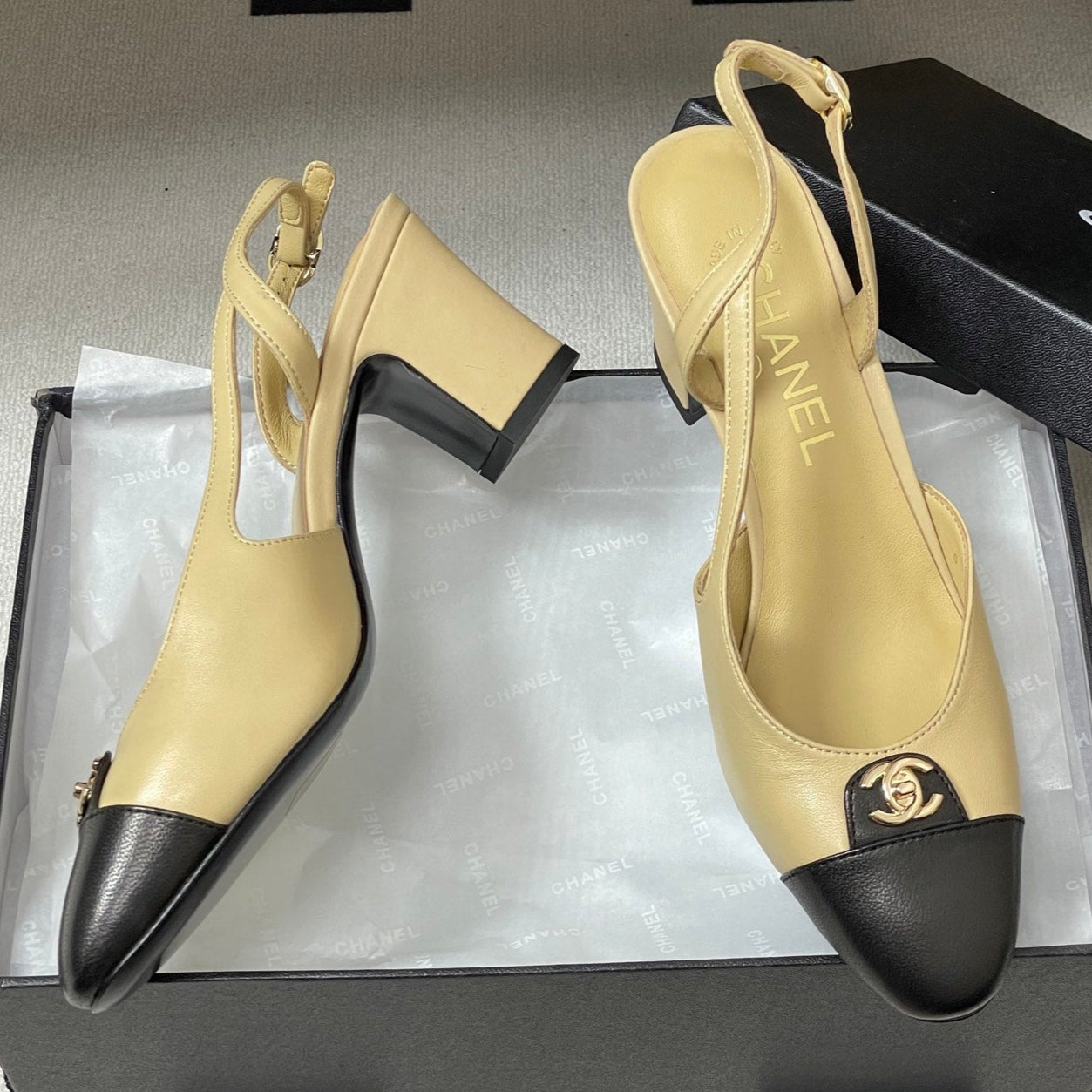 Chanel 25 Slingback 50mm Beige Black Lambskin 473216