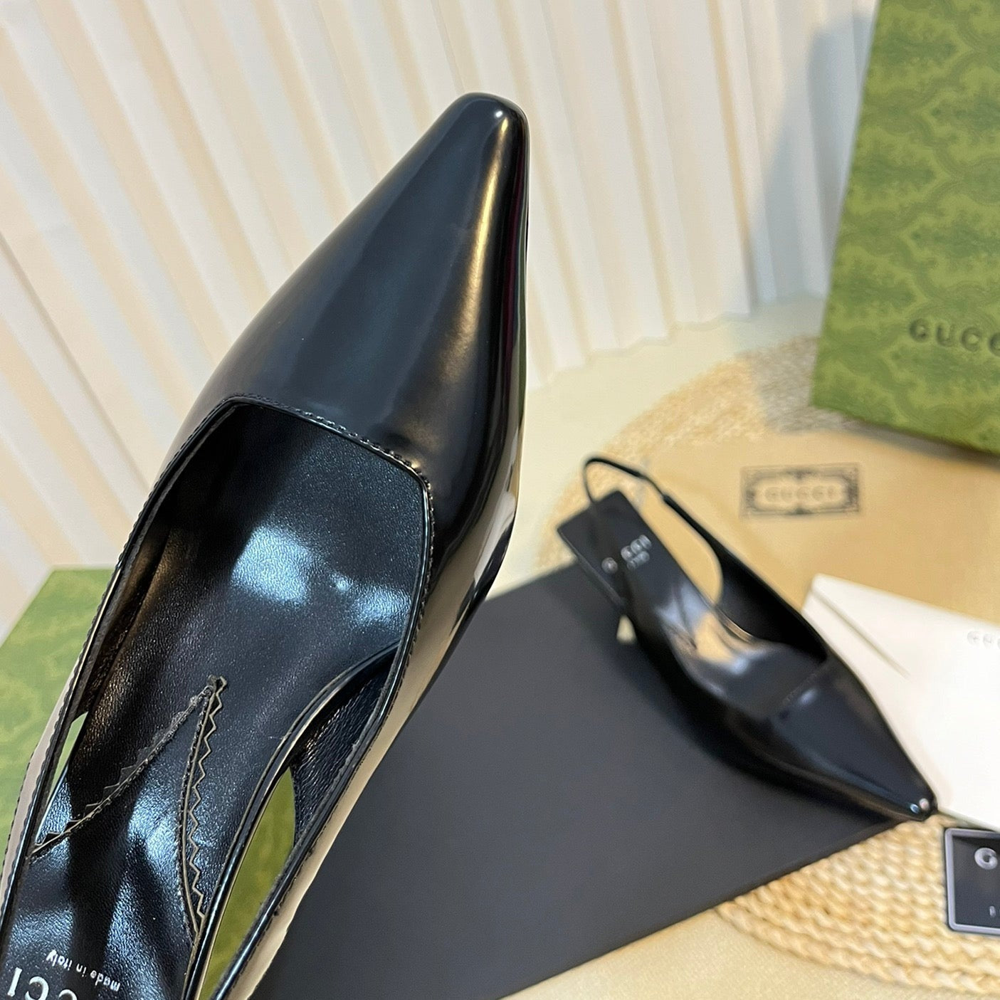 GG Women's G plain leather logo slingbacks Black