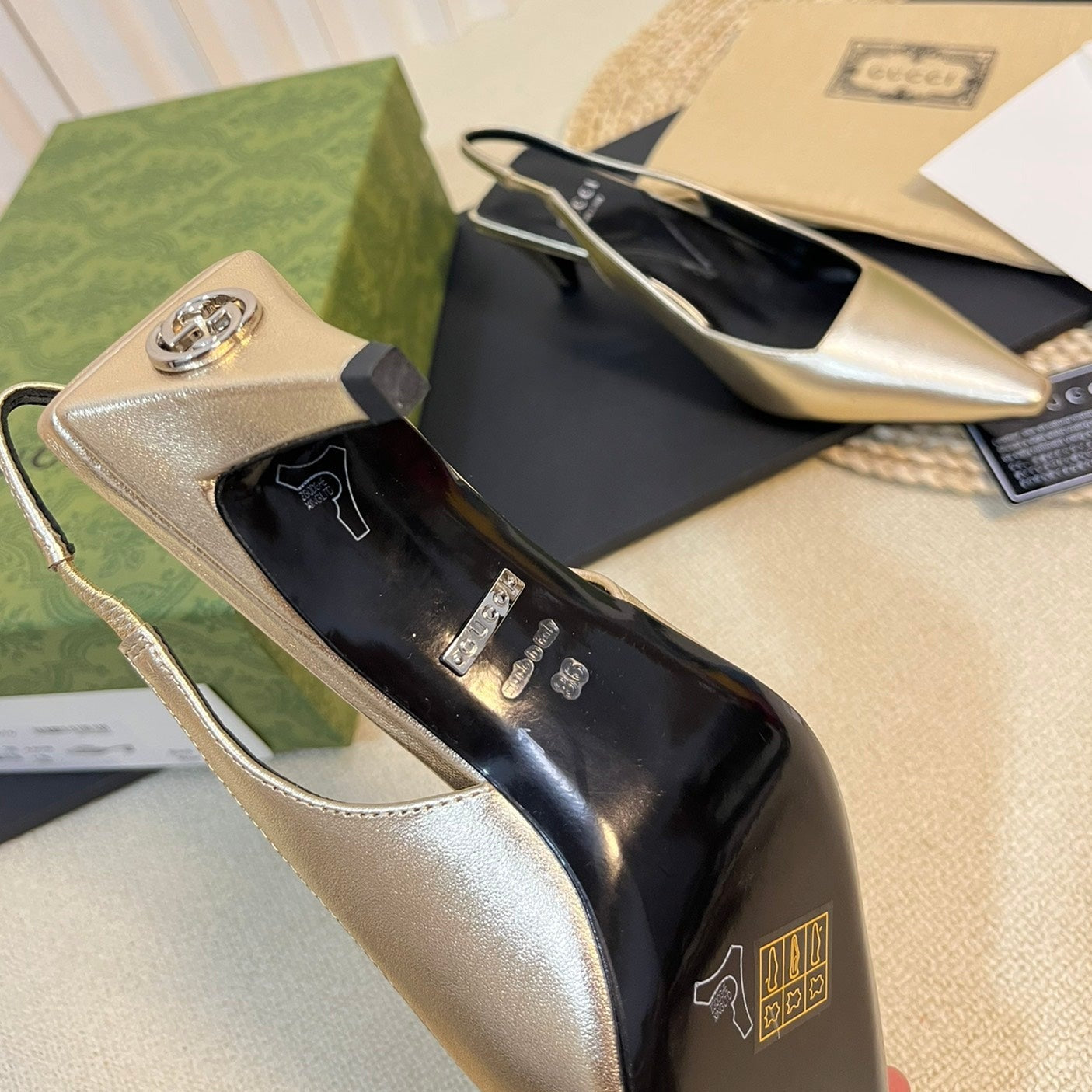 GG Women's G plain leather logo Slingbacks Golden